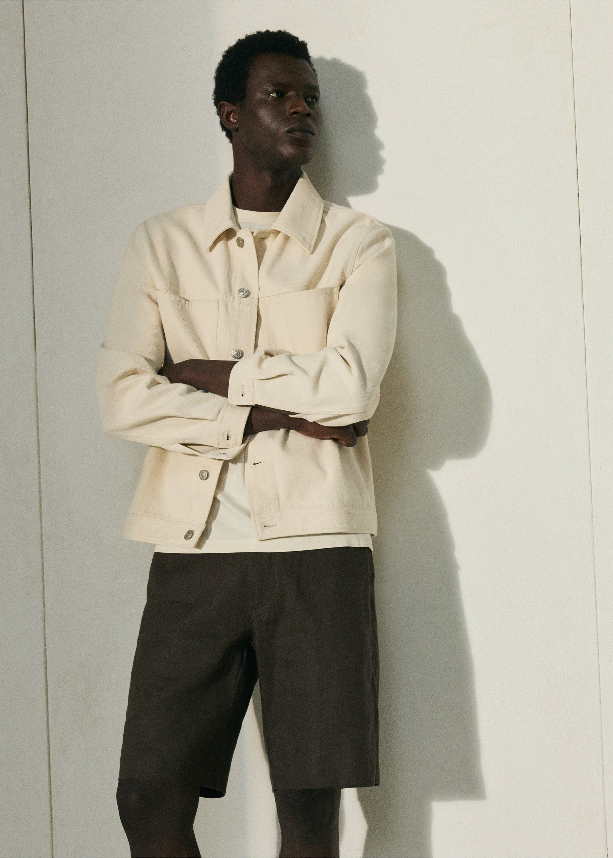 Bermuda slim-fit 100 % lin - Détail de l'article 5, Chocolat. Ref: 27066709-00.