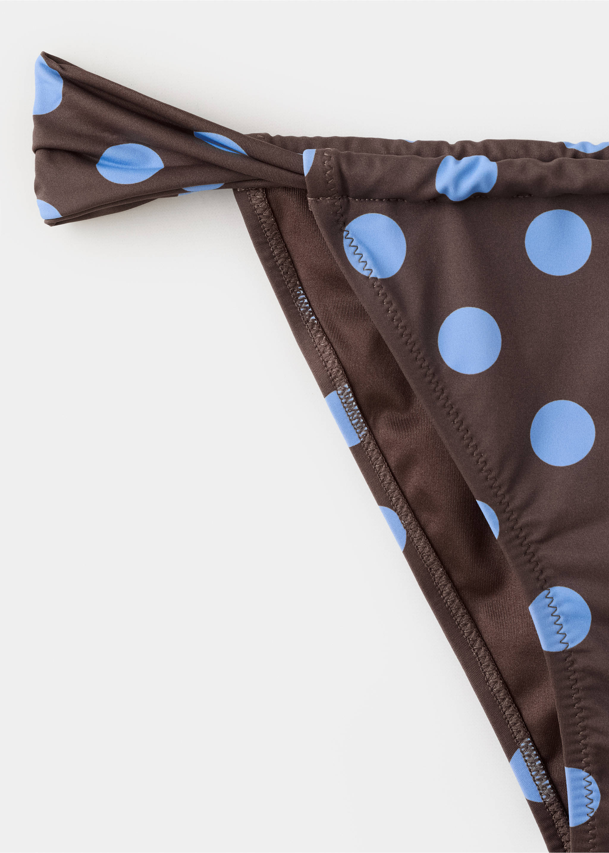 Bikini briefs with polka dots - Details of the article 8, Chocolate. Ref: 27066718-00.