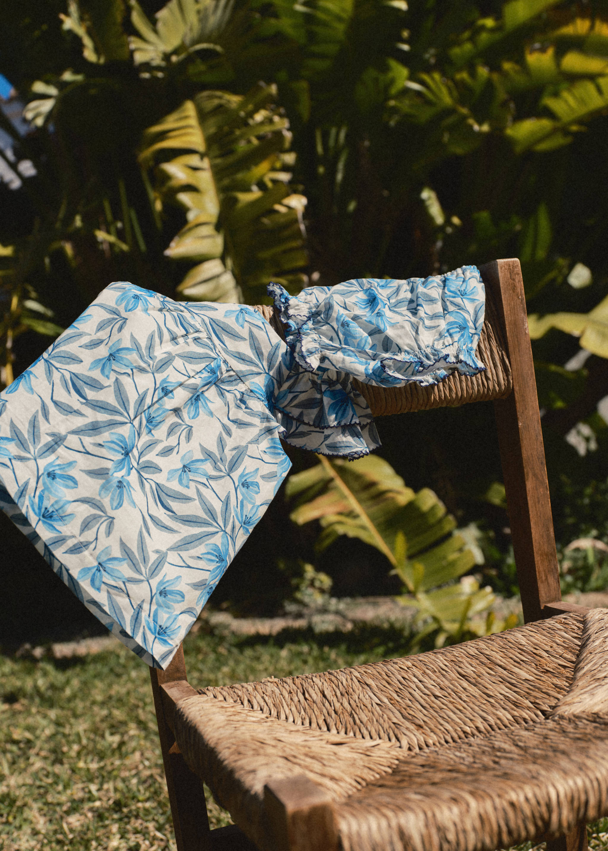 Robe et culotte à fleurs - Détail de l'article 5