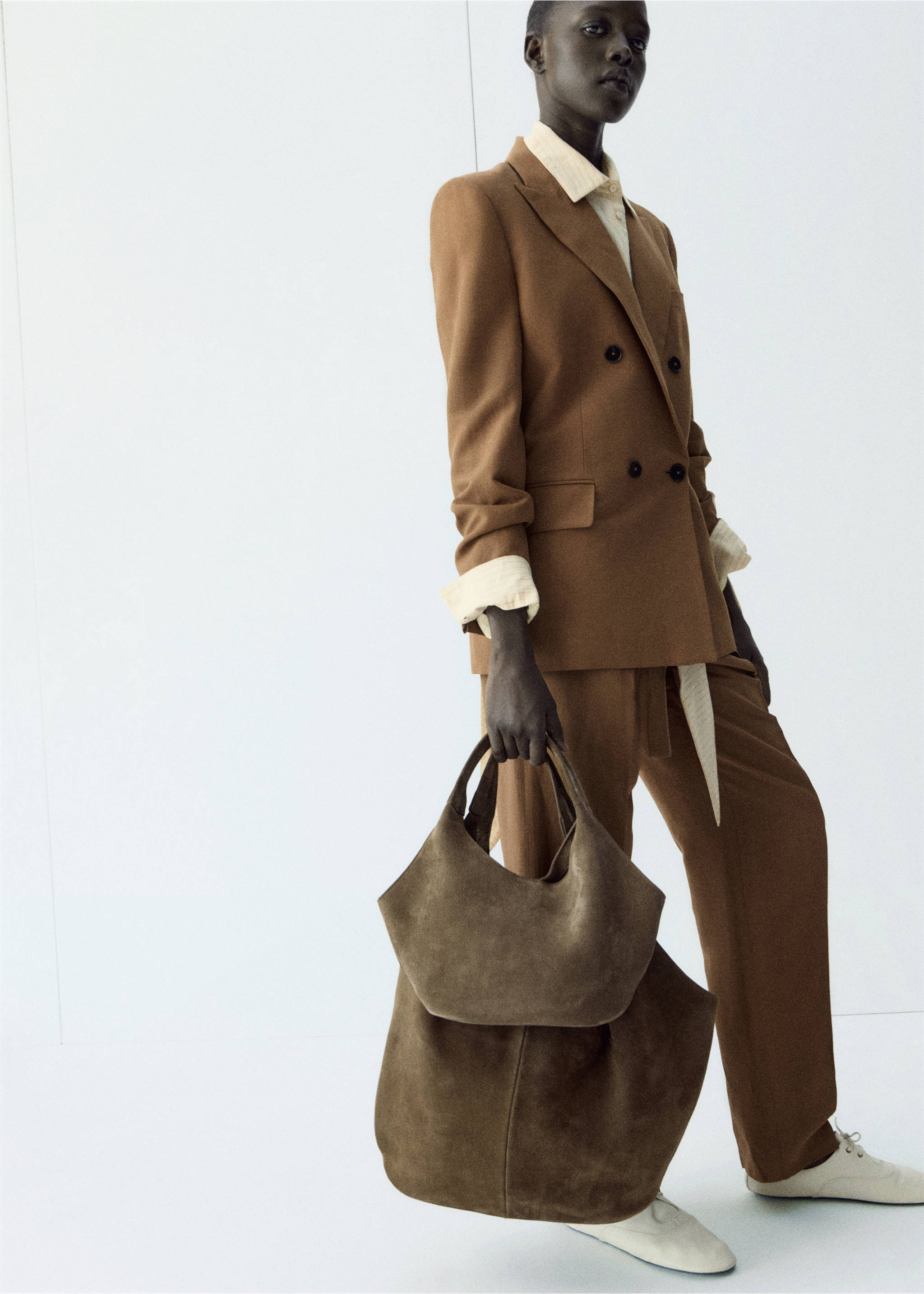 Blazer traje lino doble botonadura - Plano general, Caramelo. Ref: 27066742-01.