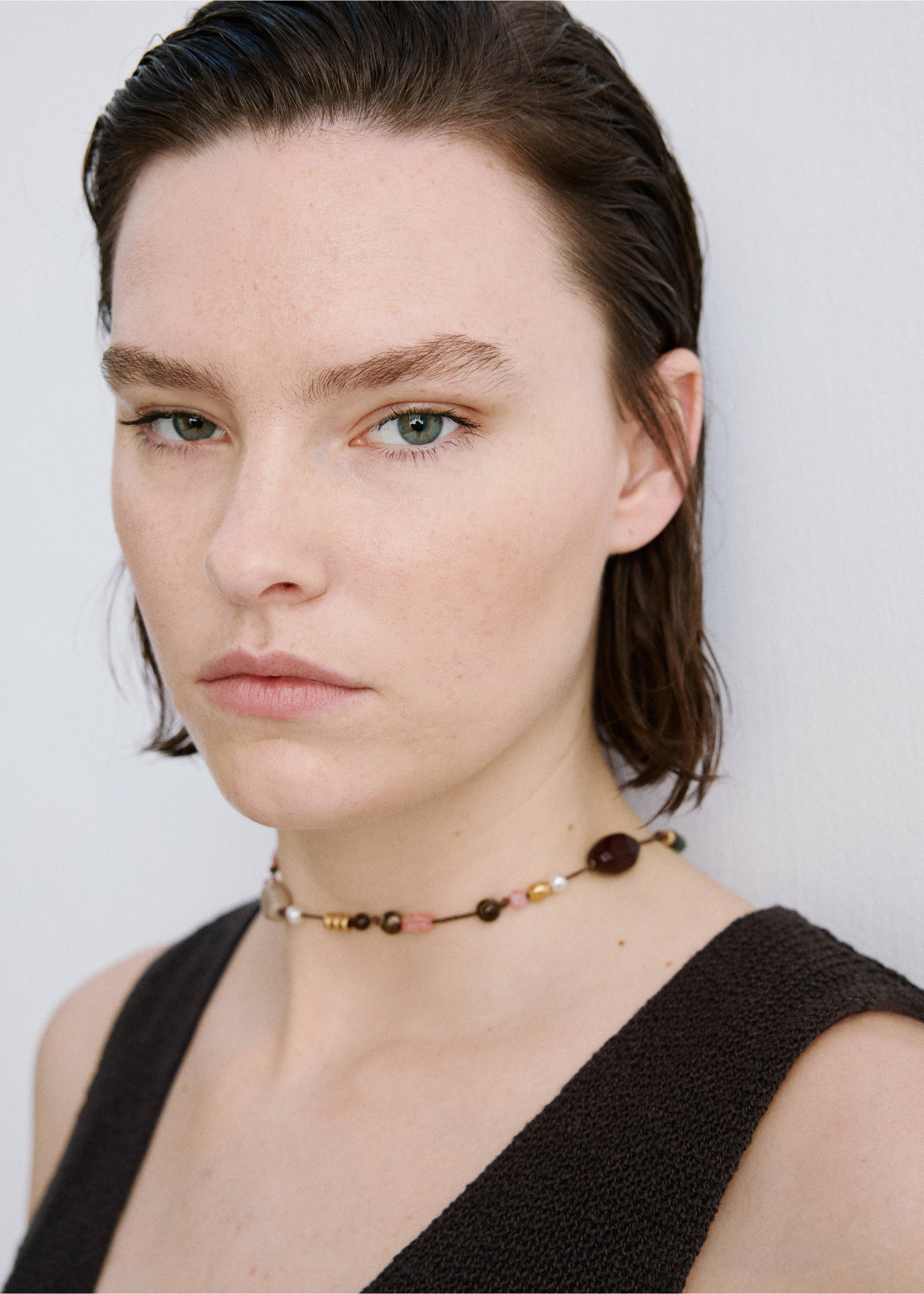 Chaleco punto calado - Detalle del artículo 4, Chocolate. Ref: 27067137-04.