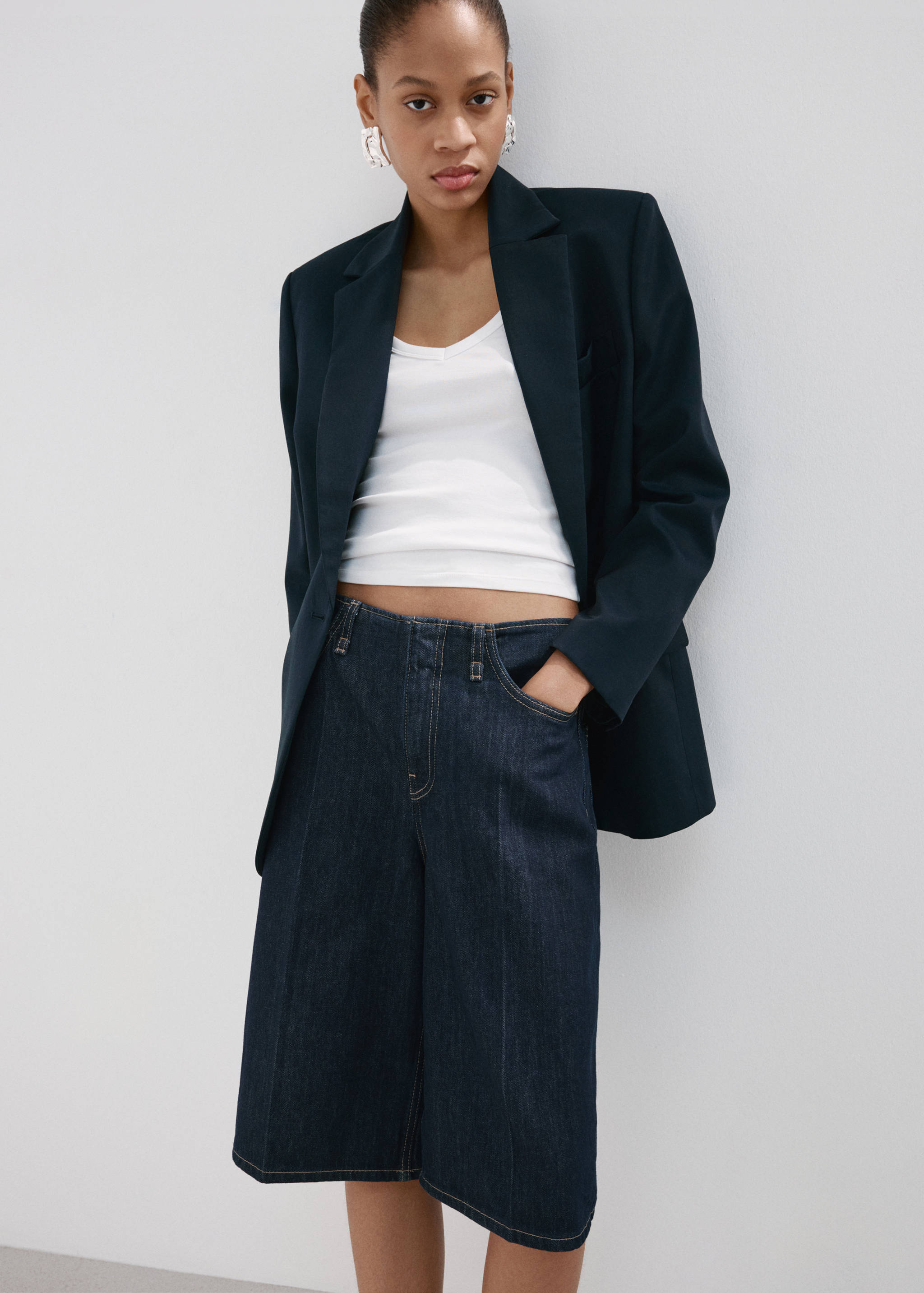 Mid-rise denim bermuda jorts - Details of the article 2