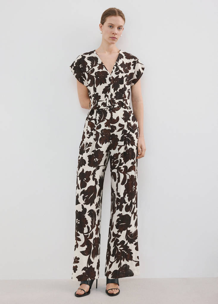 Floral print jumpsuit with belt — Ecru