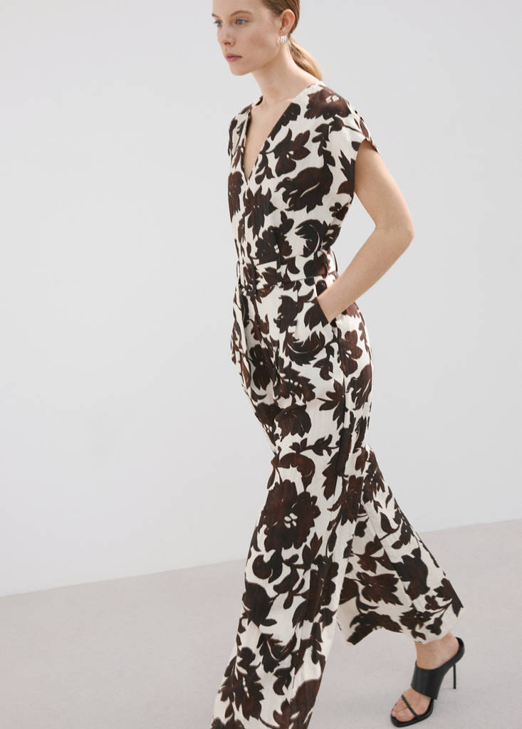 Floral print jumpsuit with belt — Ecru
