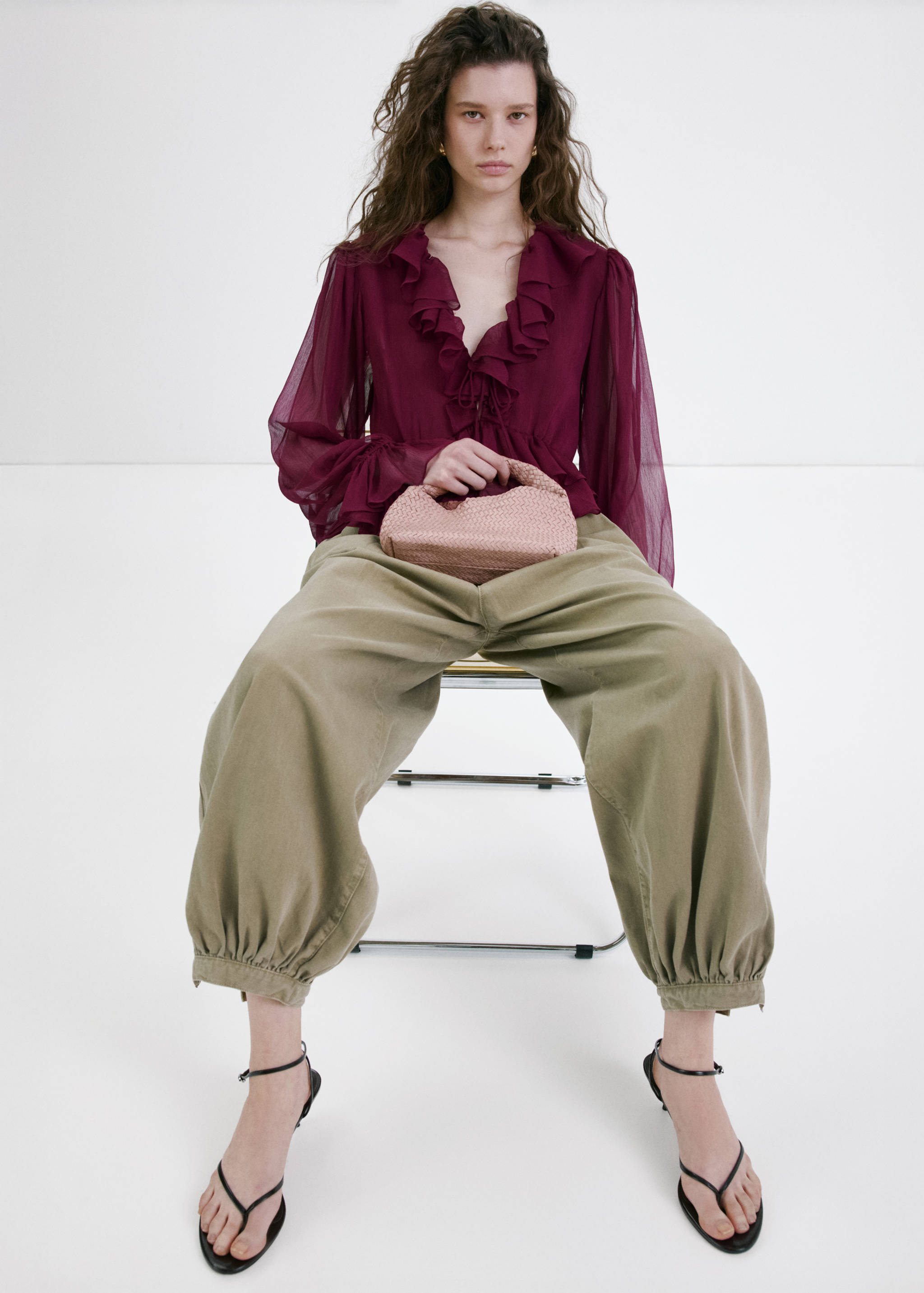 Fluid ruffled blouse - Details of the article 6