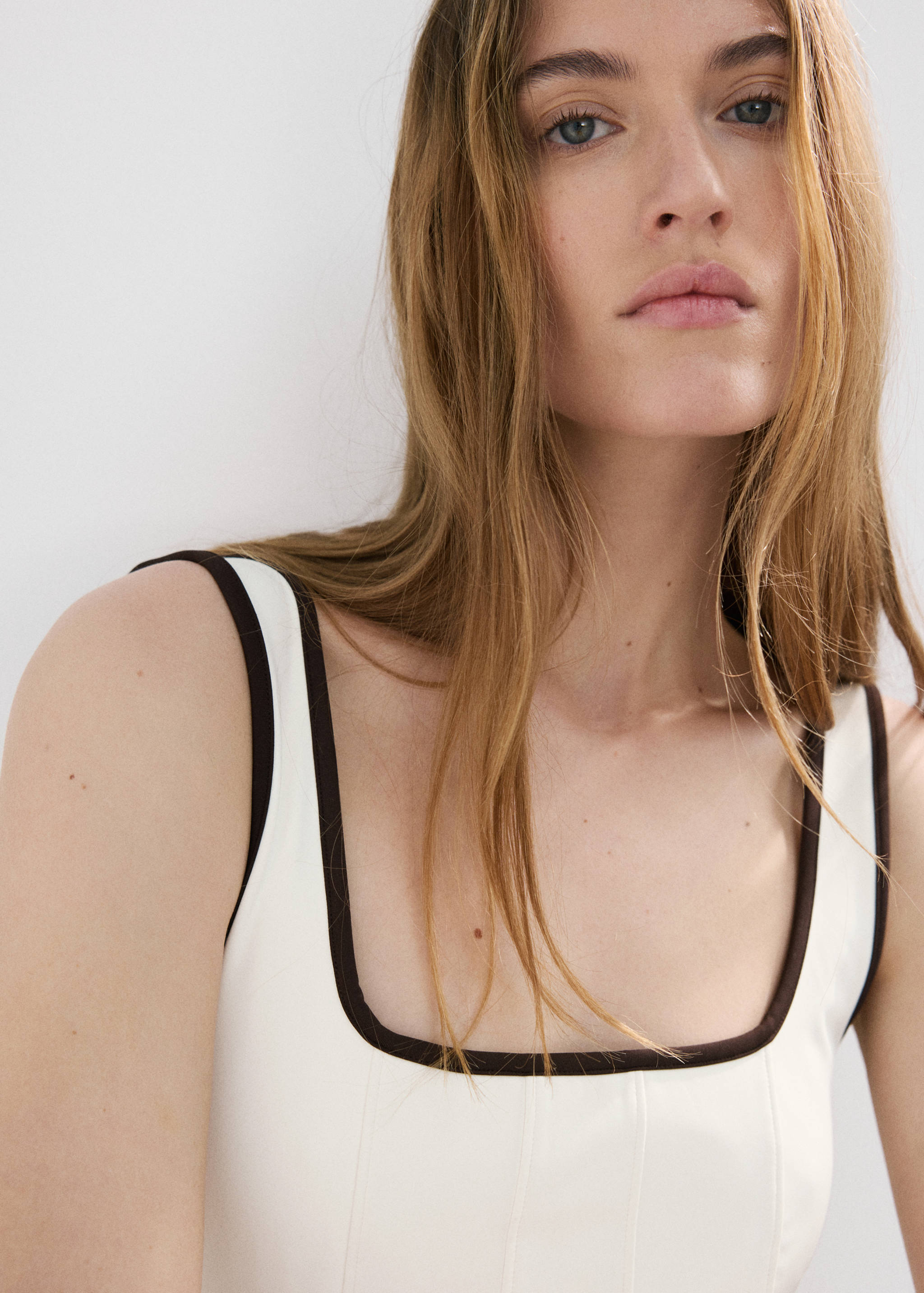 Short strap dress - Details of the article 1