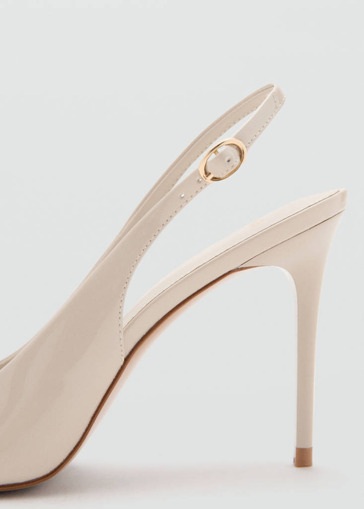 Patent leather heel shoes — Ecru