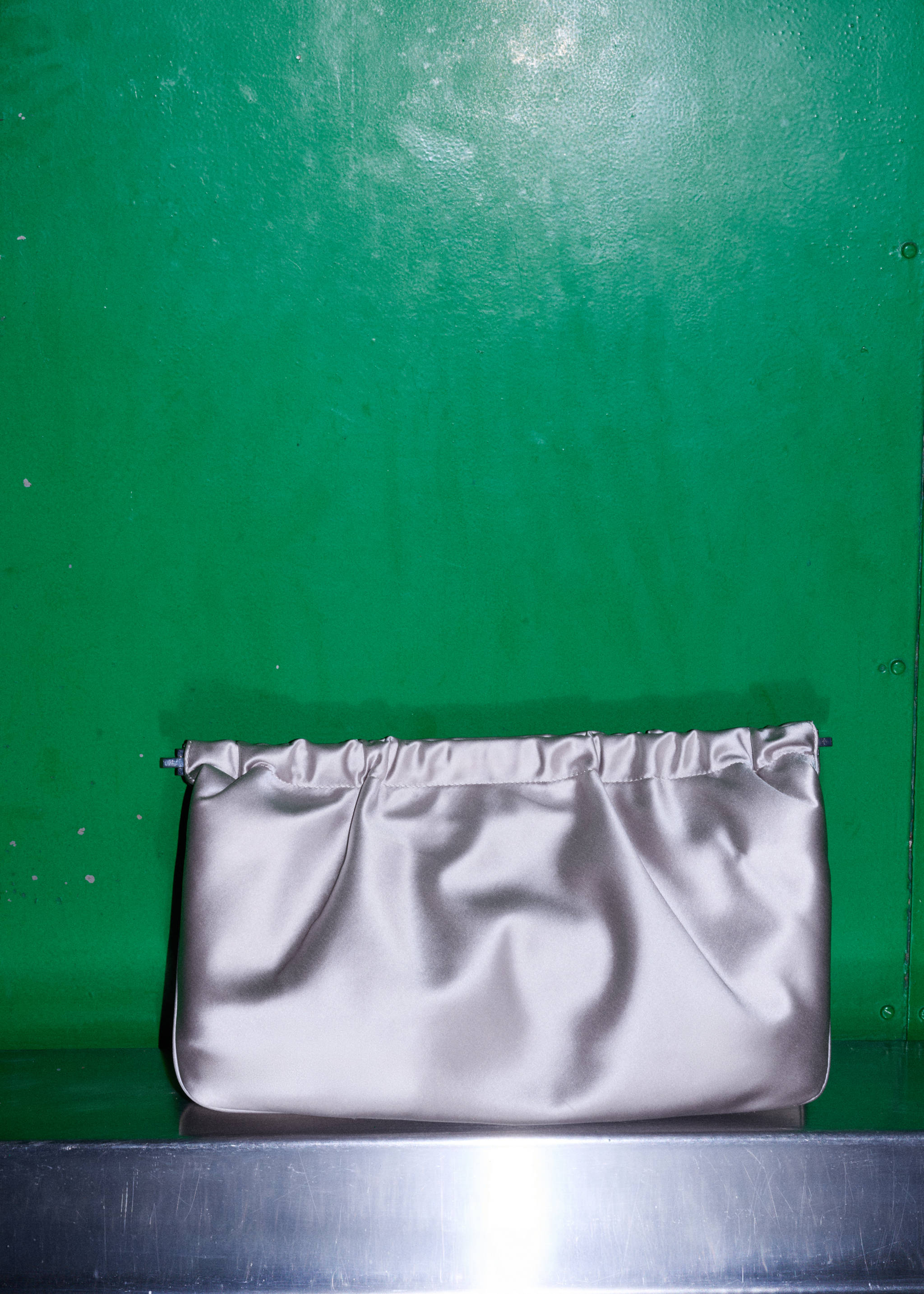 Satin handbag - Details of the article 9, Light/Pastel Grey. Ref: 27067795-00.
