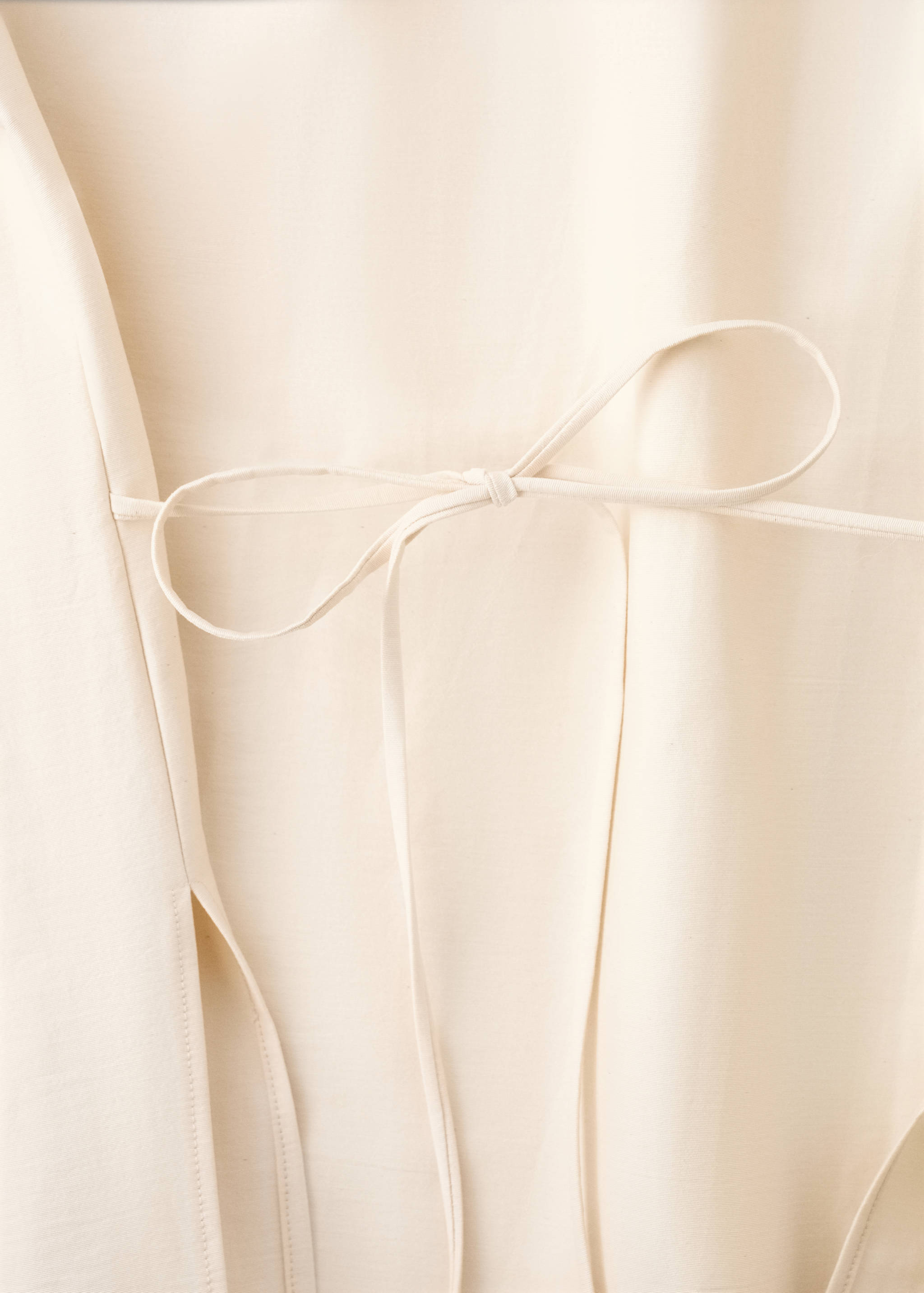 Short-sleeve tie-front blouse - Details of the article 0