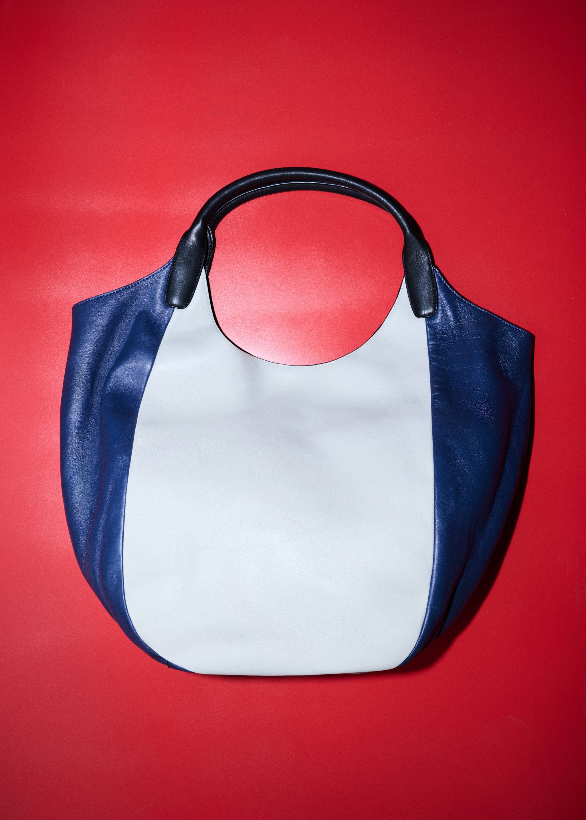 Two-tone leather shoulder bag - Details of the article 9