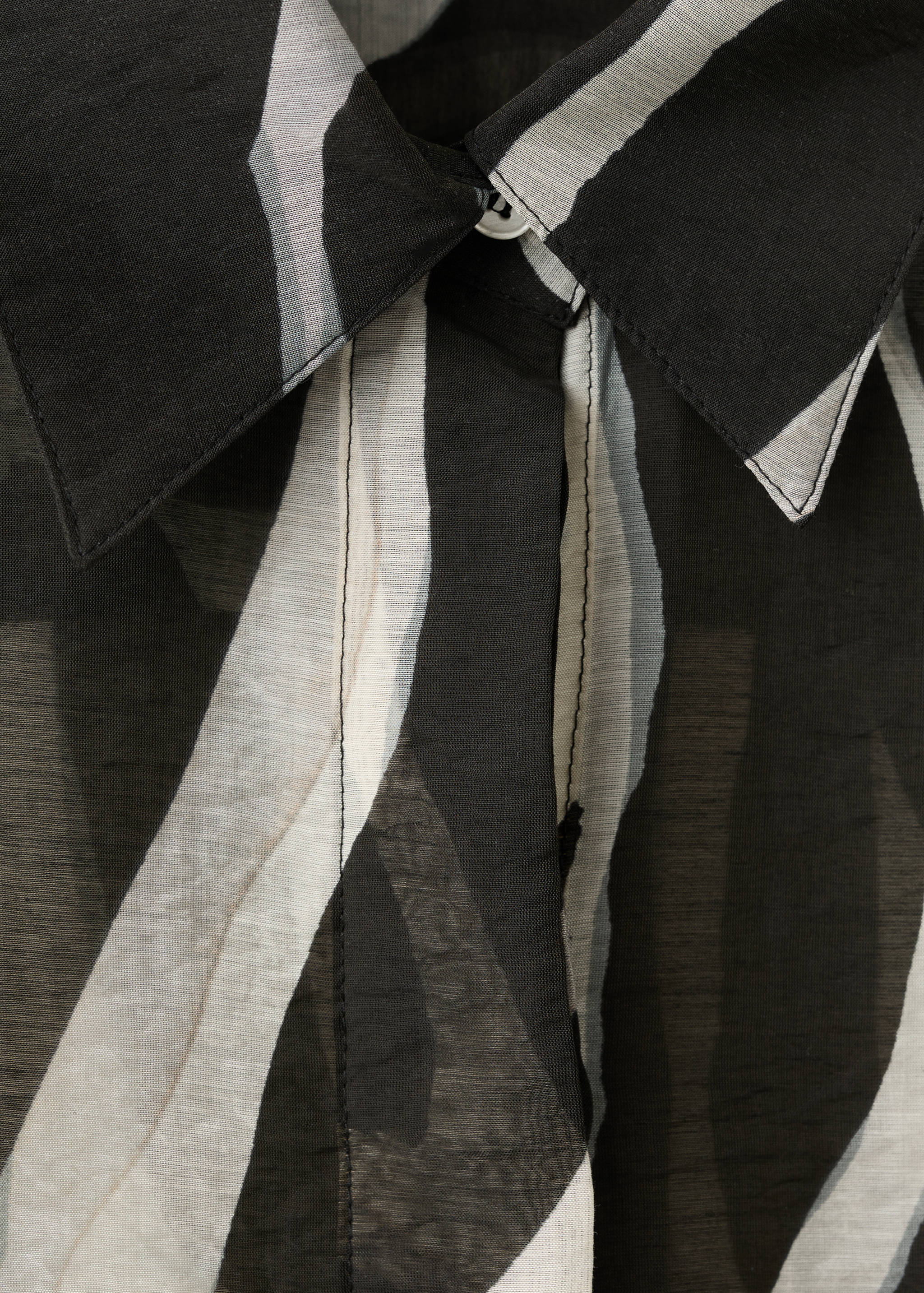 Lyocell printed shirt - Details of the article 8