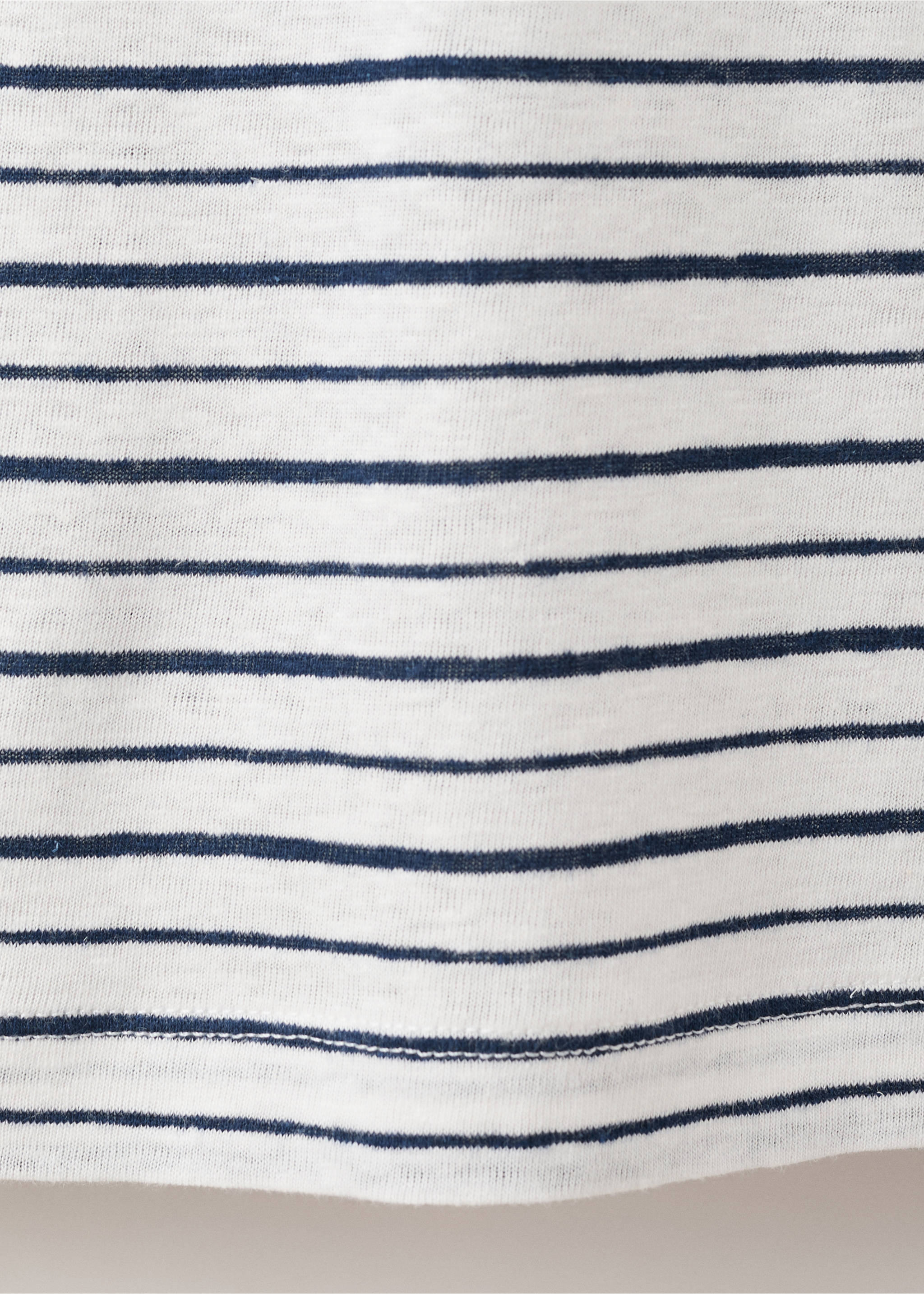 Льняная футболка slim fit в полоску - Деталь изделия 0, Белый. Ref: 27067896-00.