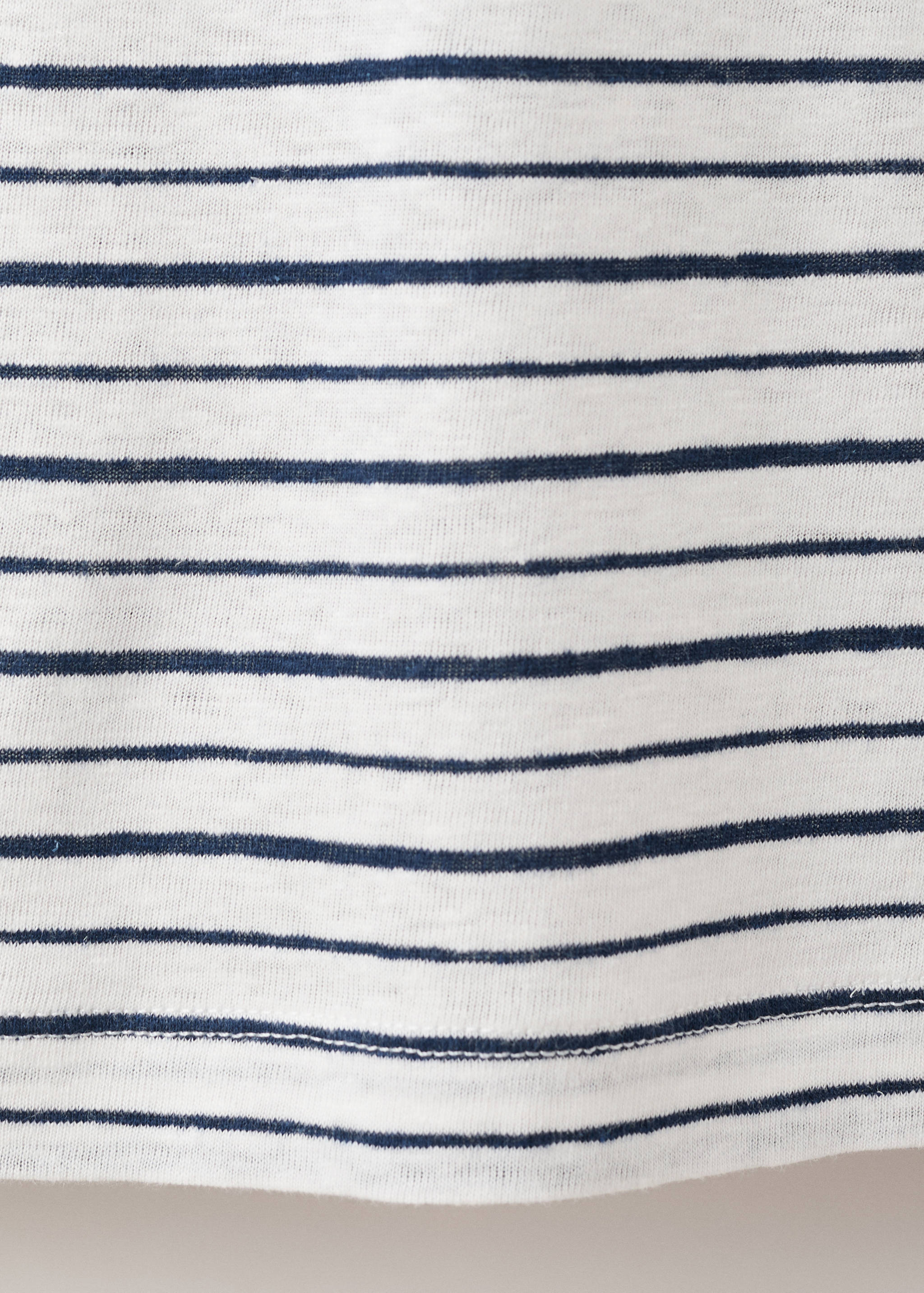 T-shirt linen slim fit garis-garis - Rincian barang 0