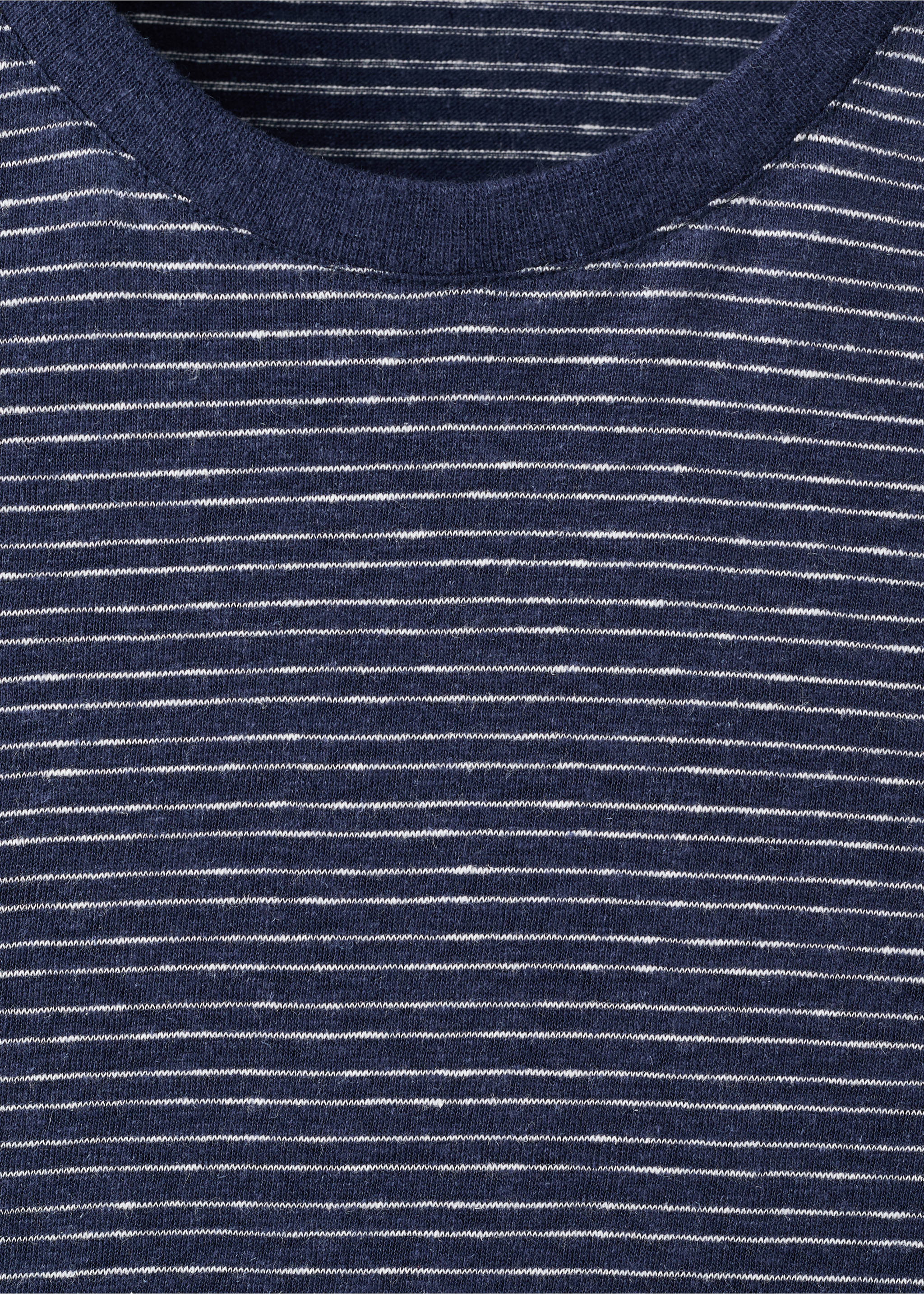 Льняная футболка slim fit в полоску - Деталь изделия 8, Чернильный. Ref: 27067896-00.