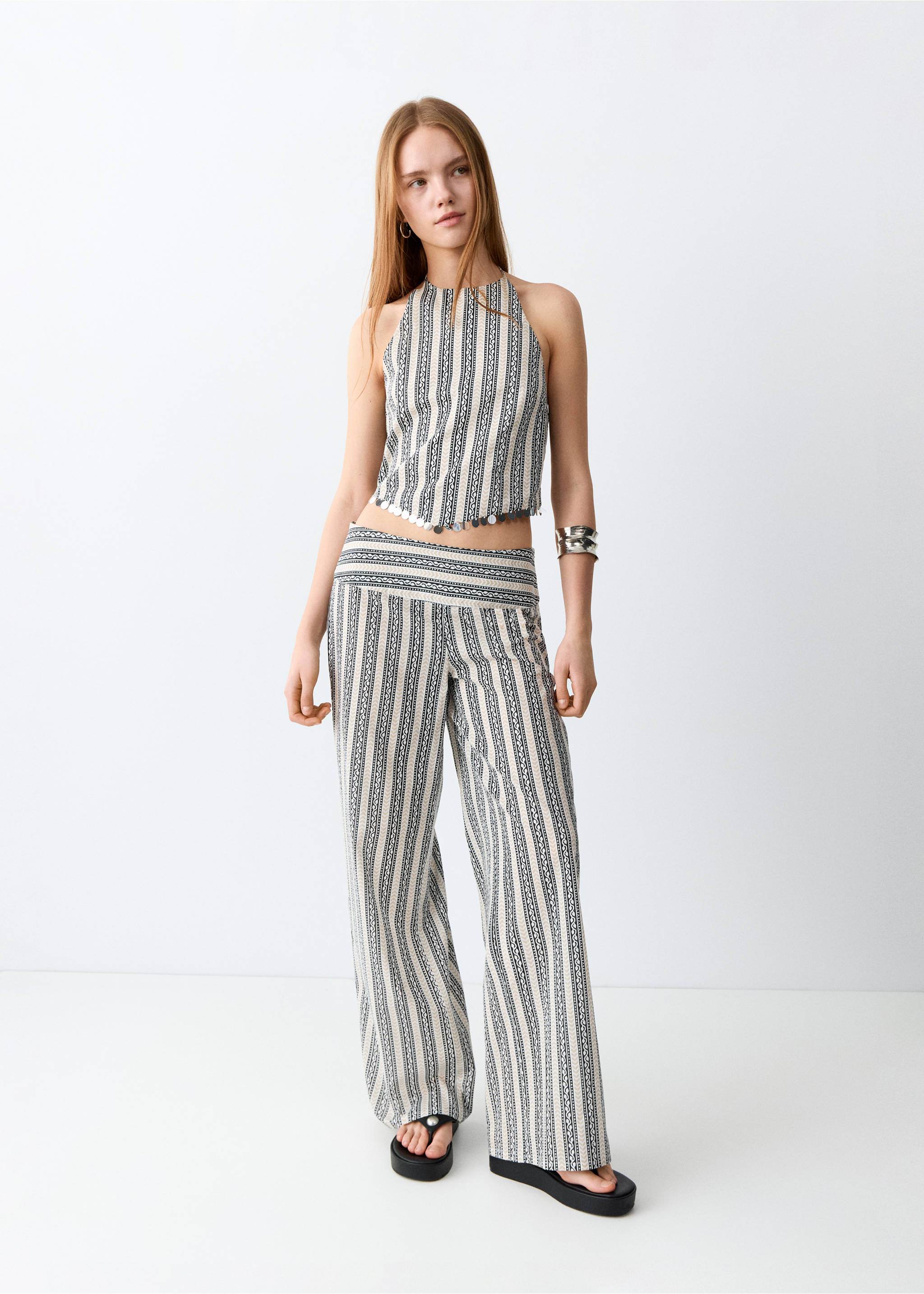 Top halter cropped estampado - Verso do artigo, Cru. Ref: 27067900-00.