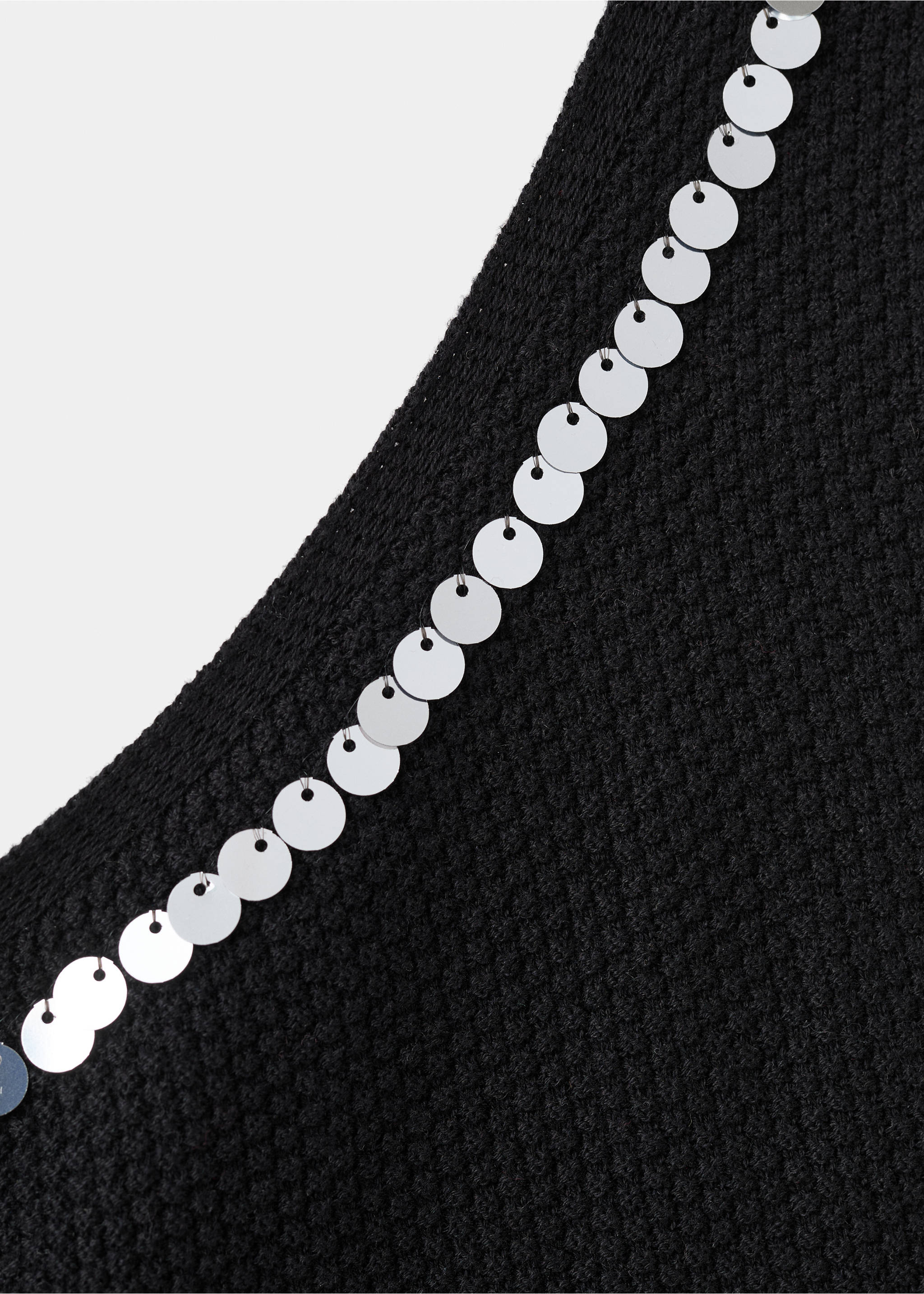 Asymmetric sequin top - Details of the article 8, Black. Ref: 27067907-00.