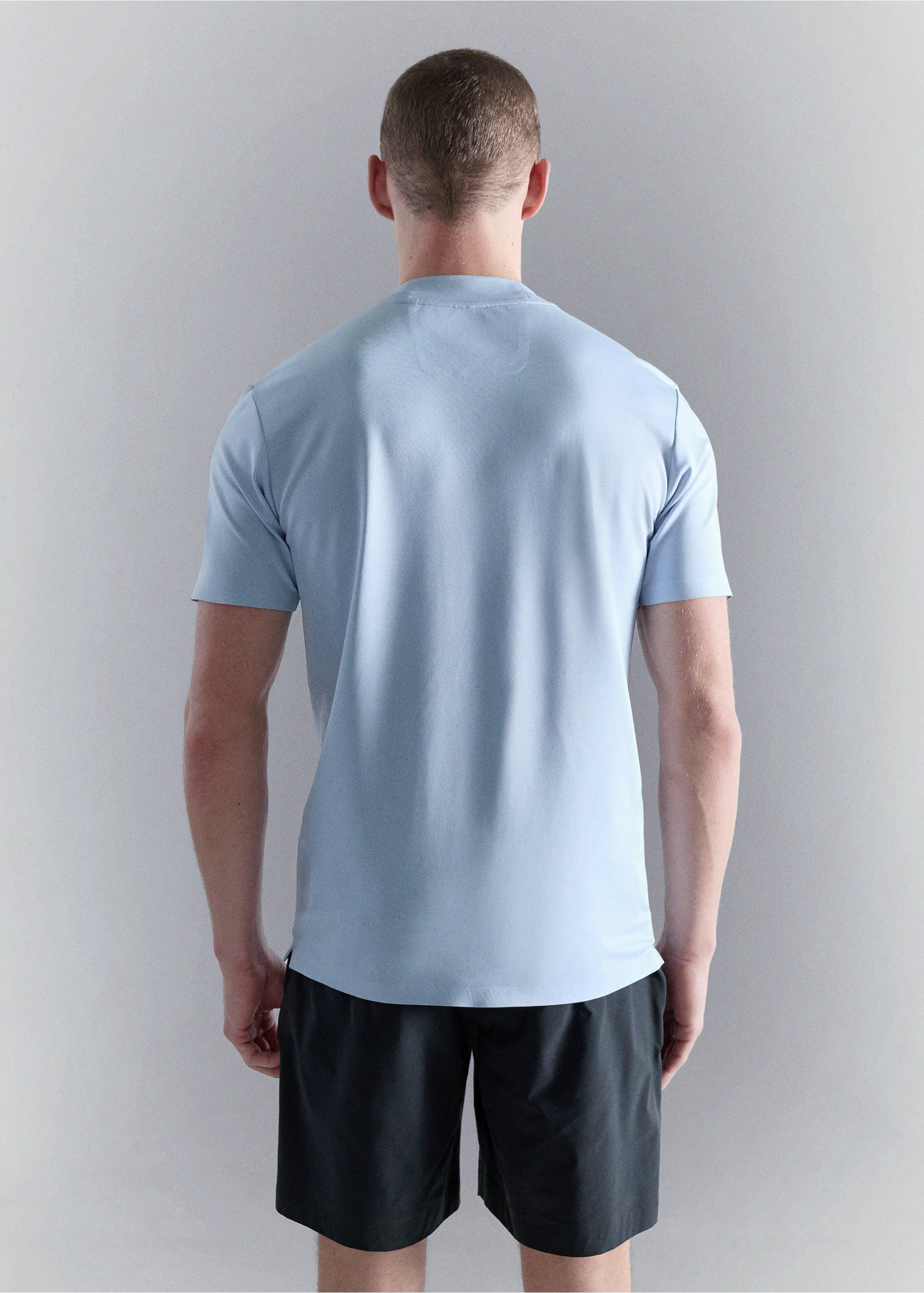 T-shirt slim-fit COOLMAX® - Verso de l’article, Bleu ciel. Ref: 27067909-00.