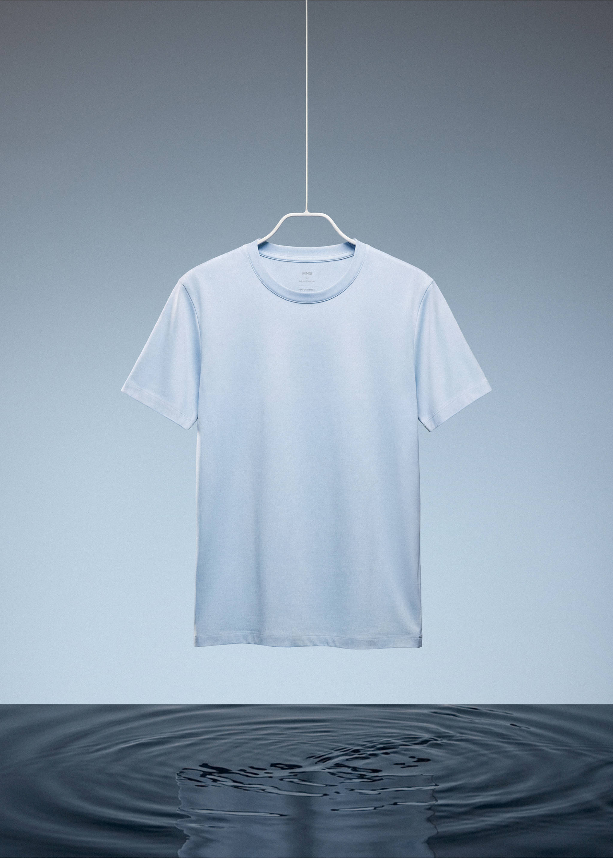 T-shirt slim-fit COOLMAX® - Détail de l'article 9, Bleu ciel. Ref: 27067909-00.
