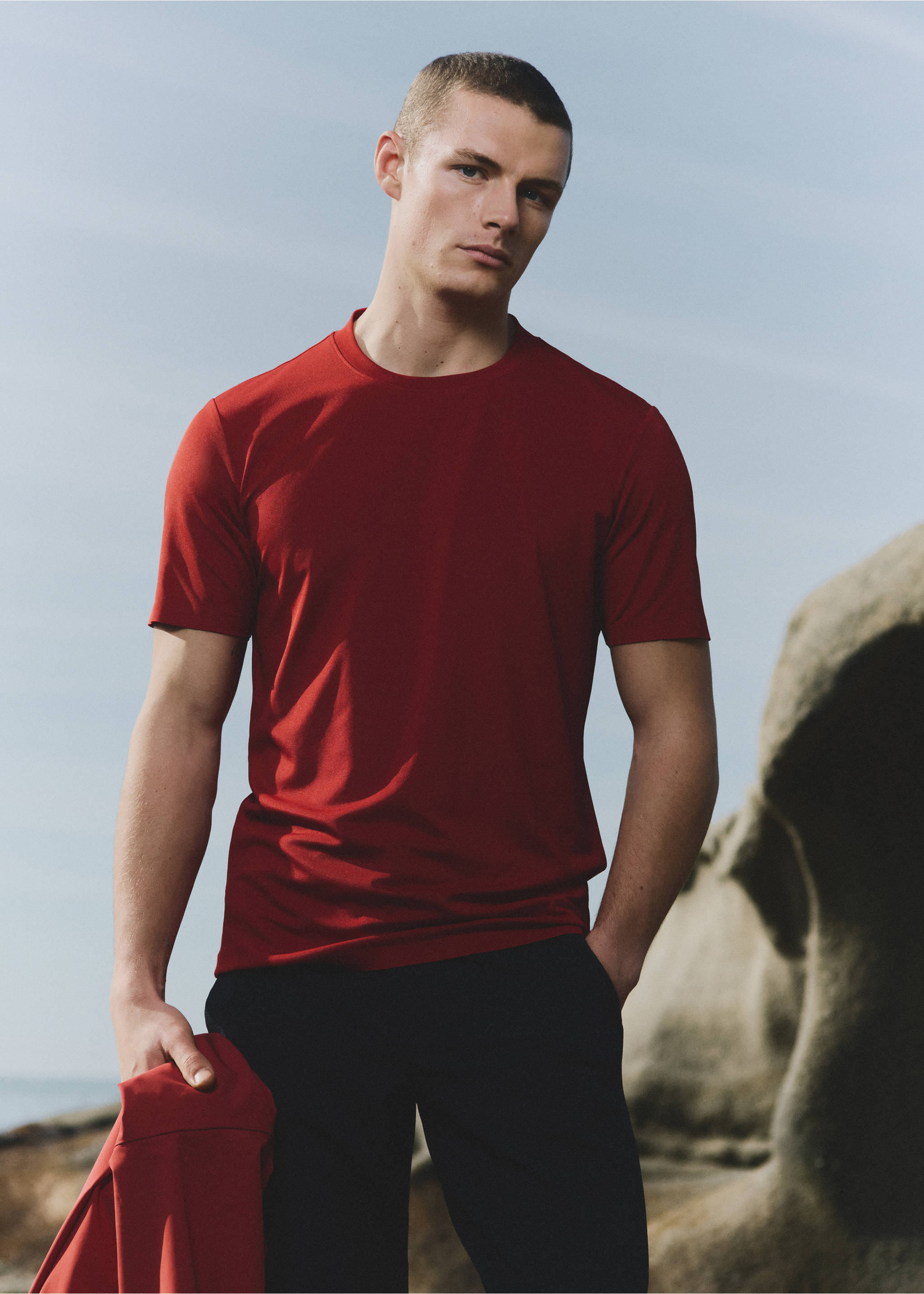 COOLMAX® slim fit T-shirt - Details of the article 5, Red. Ref: 27067909-00.