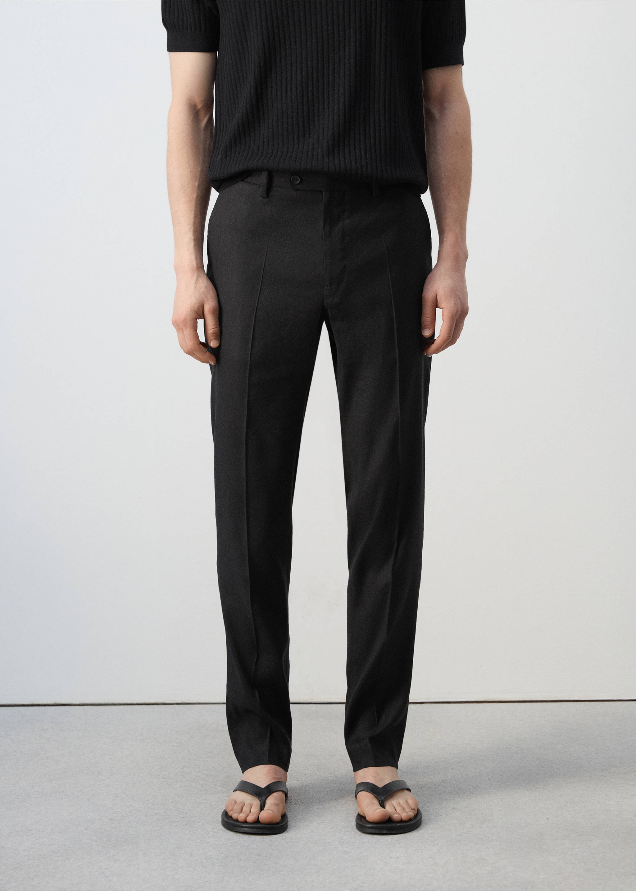 Pantalon de costume Amalfi slim fit - Plan moyen, Noir. Ref: 27067911-00.