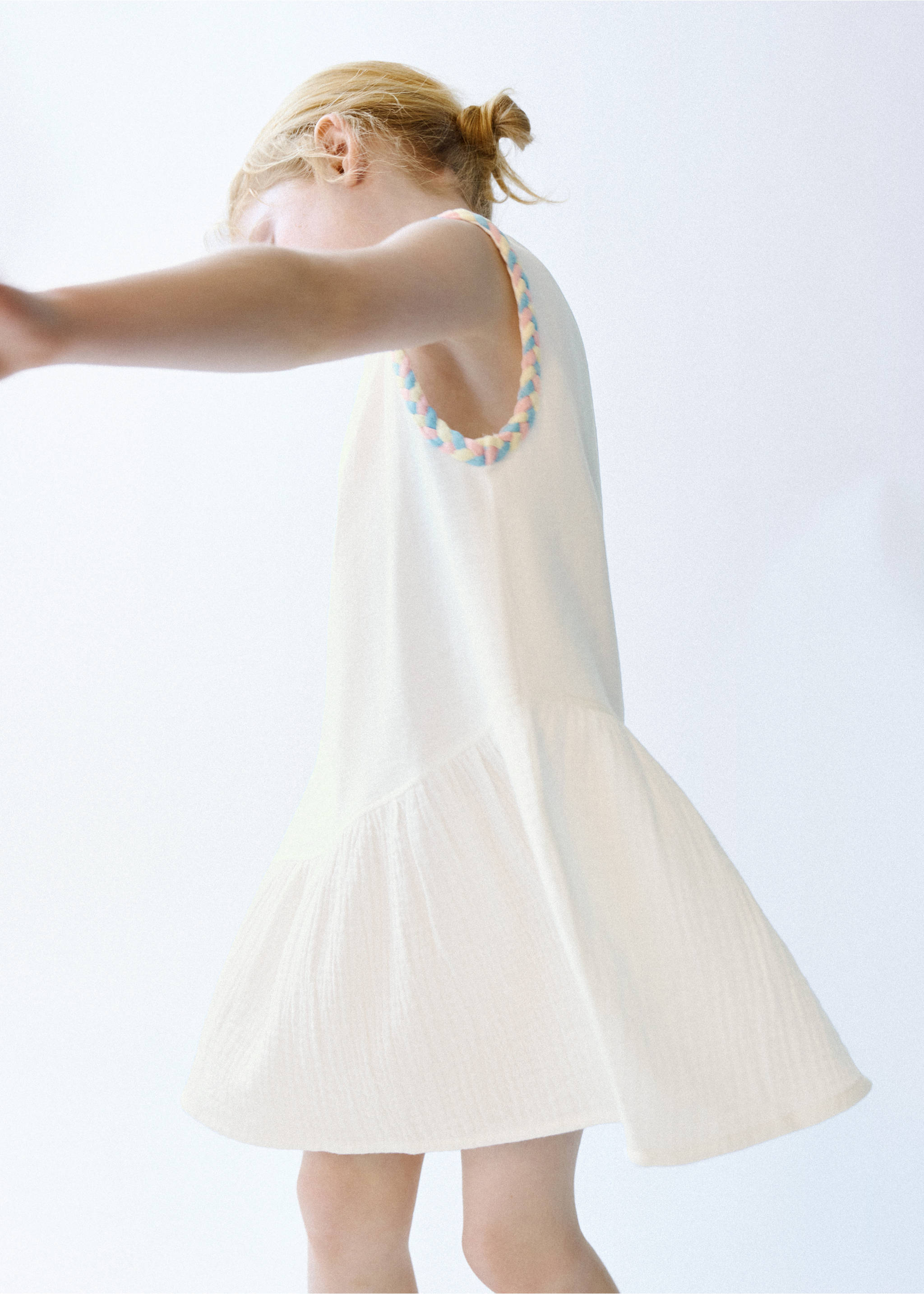 Dress with plaited details - Medium plane, Off White. Ref: 27067923-00.