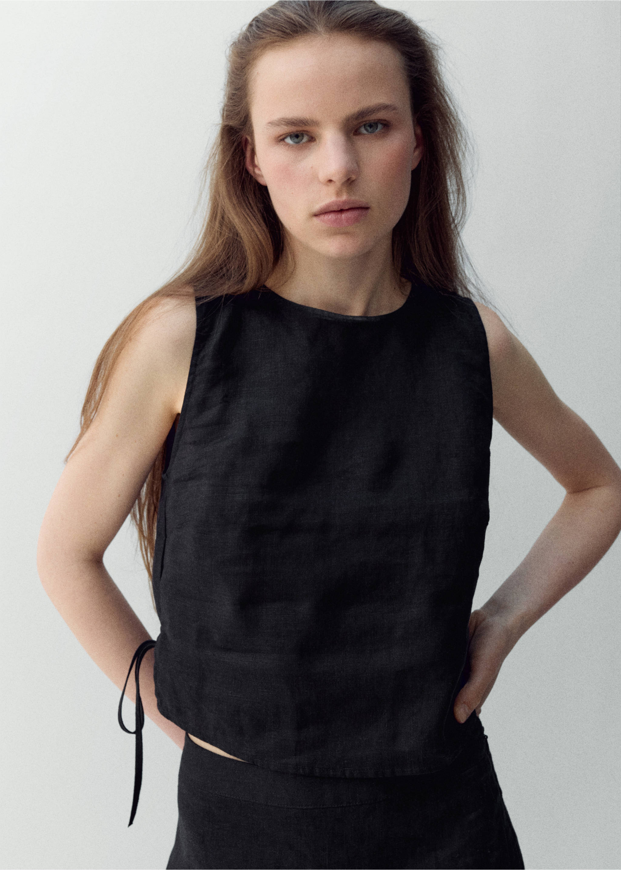 Top lino lazos - Plano medio, Negro. Ref: 27067927-00.