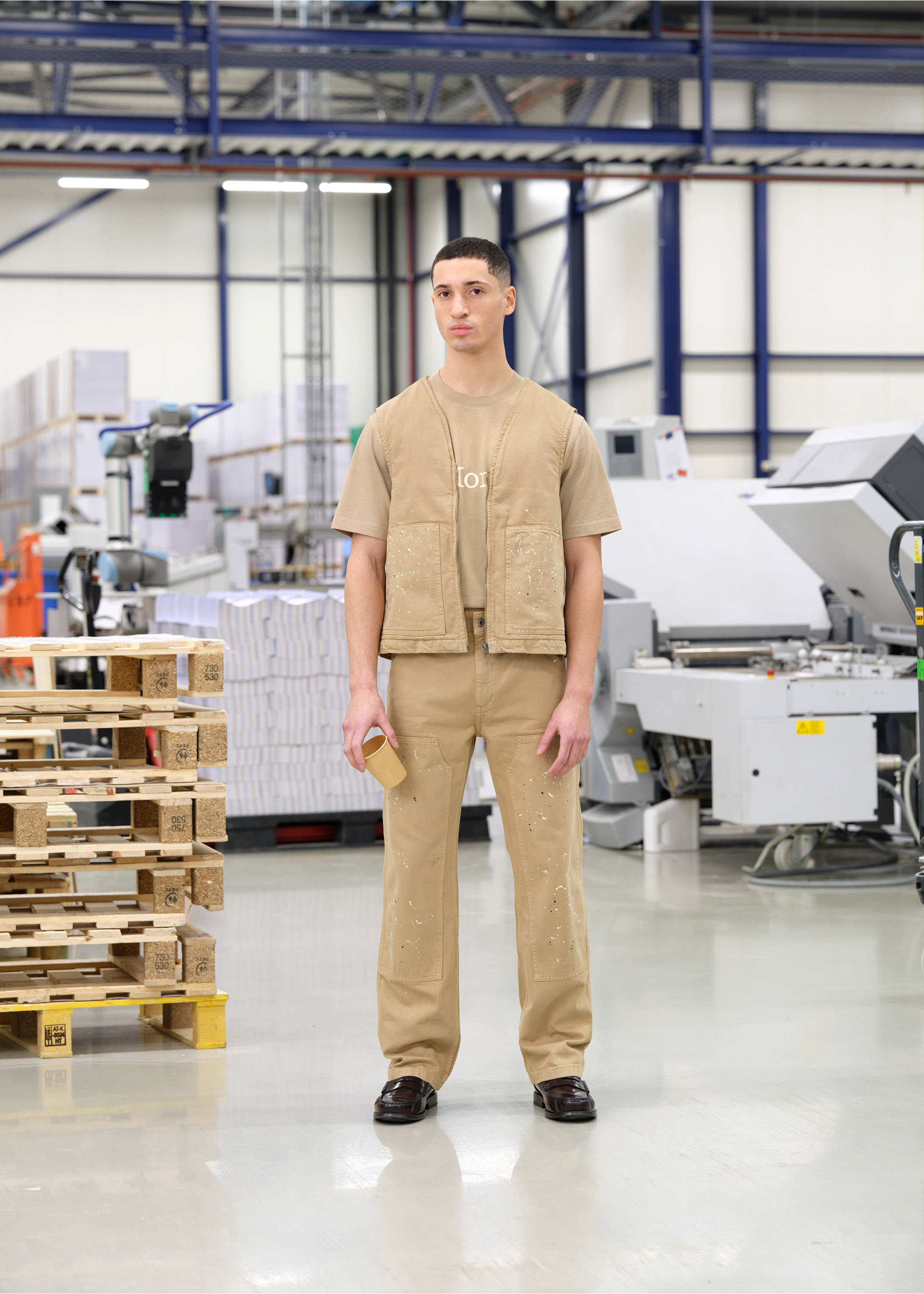 Splatter effect denim waistcoat - Details of the article 5, Beige. Ref: 27067930-00.