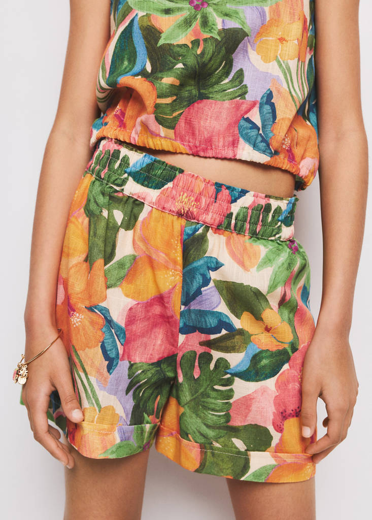 Shorts estampado tropical