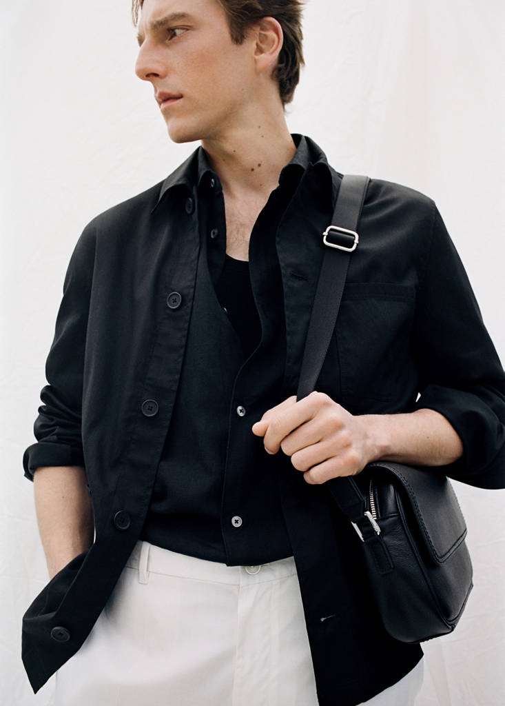Leather strap bag — Black