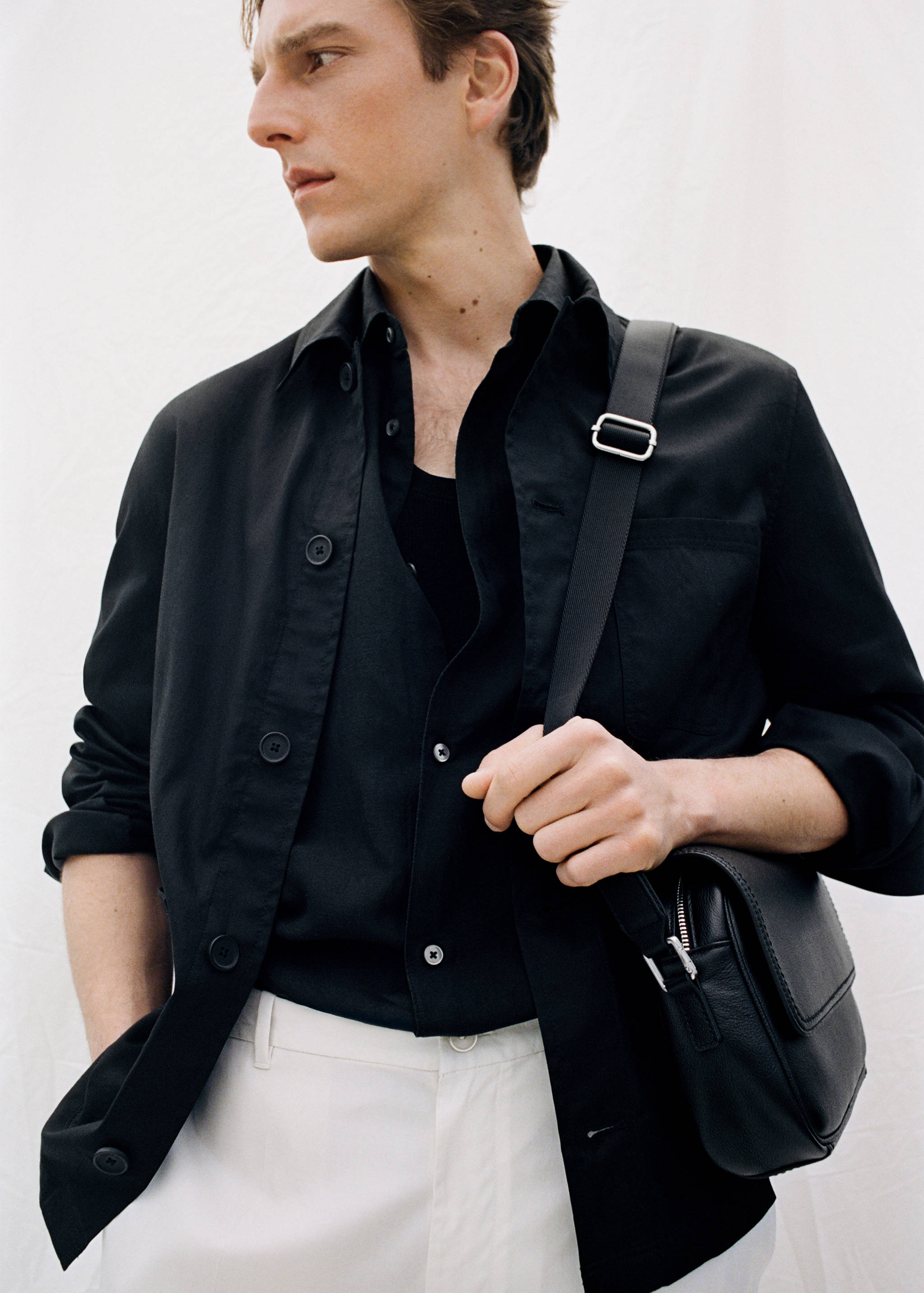 Leather strap bag - Details of the article 5