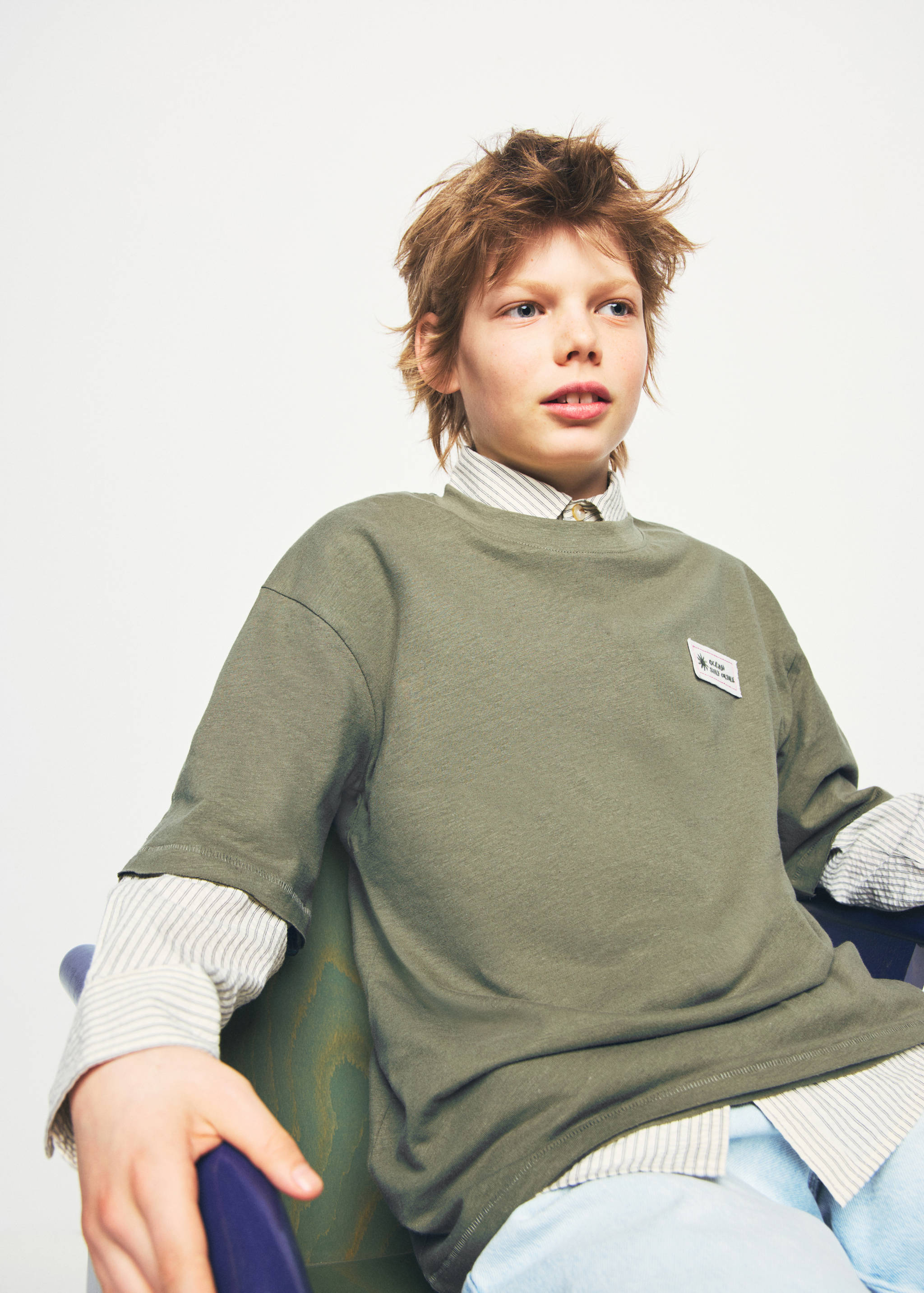 Linen T-shirt with embroidery detail - General plane