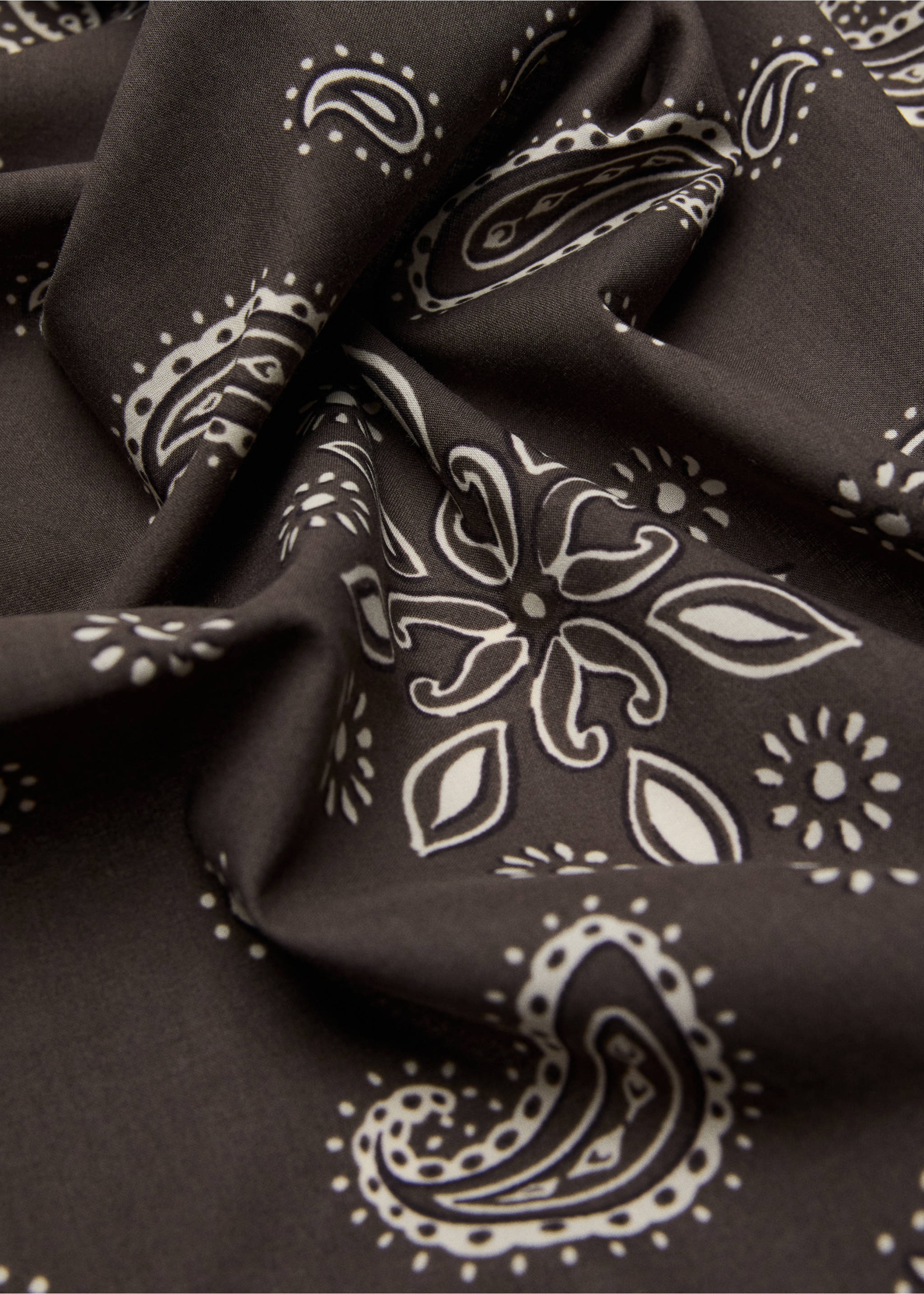 Lenço de algodão estampado - Plano médio, Chocolate. Ref: 27068653-00.