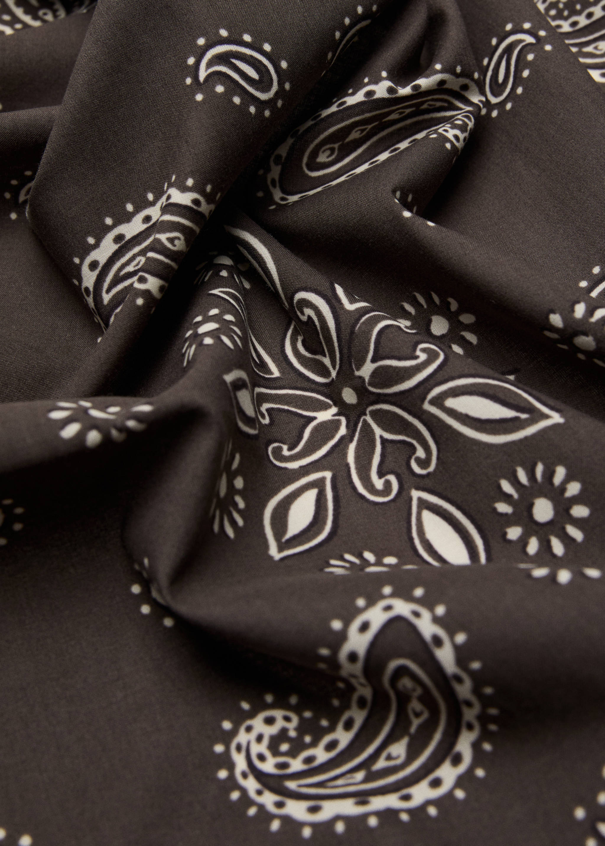 Lenço de algodão estampado - Plano médio