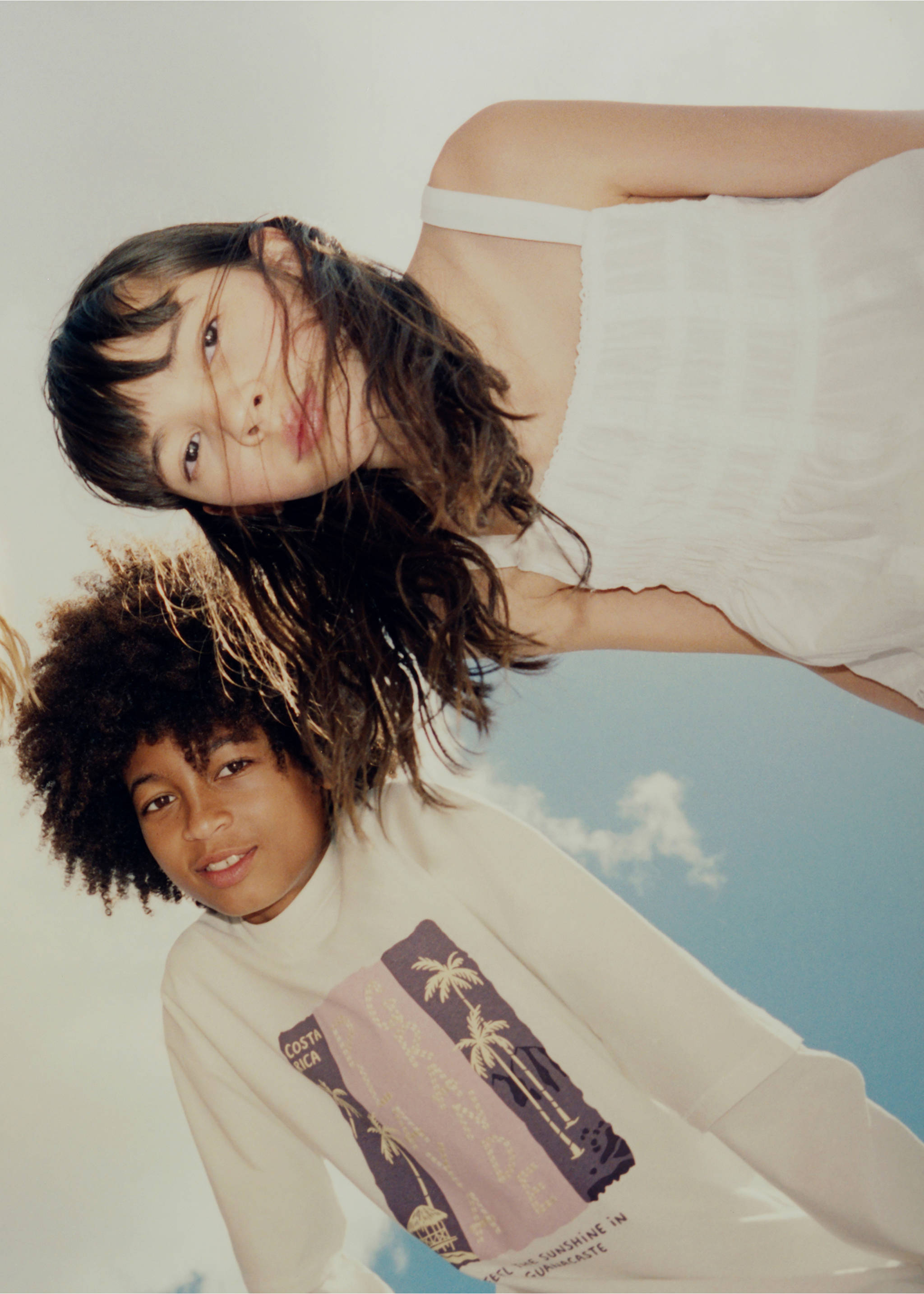 Embroidered details blouse - Details of the article 5, Ecru. Ref: 27068655-00.