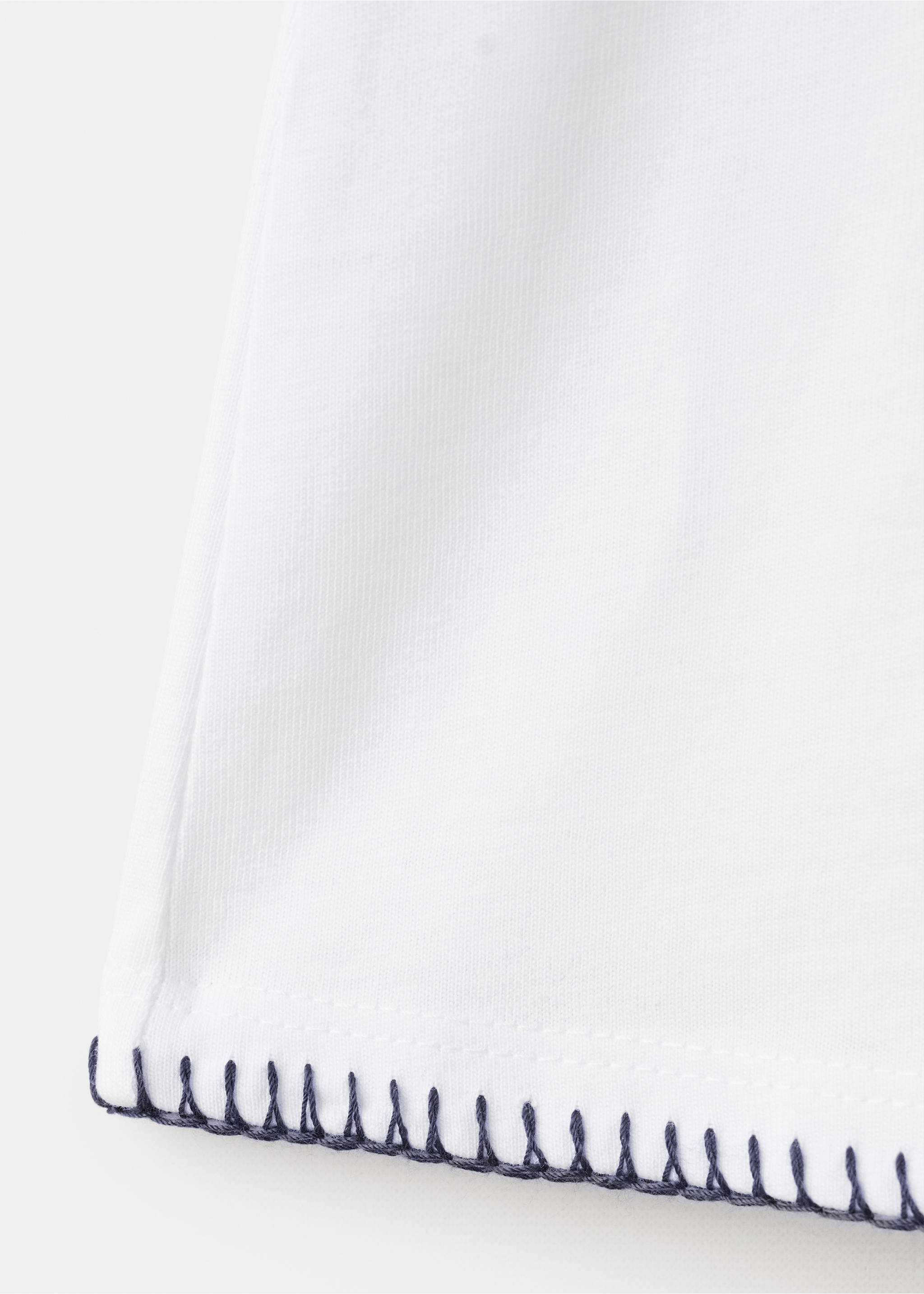 Top de algodão com debruns em contraste - Pormenor do artigo 0, Branco-pérola. Ref: 27068664-00.