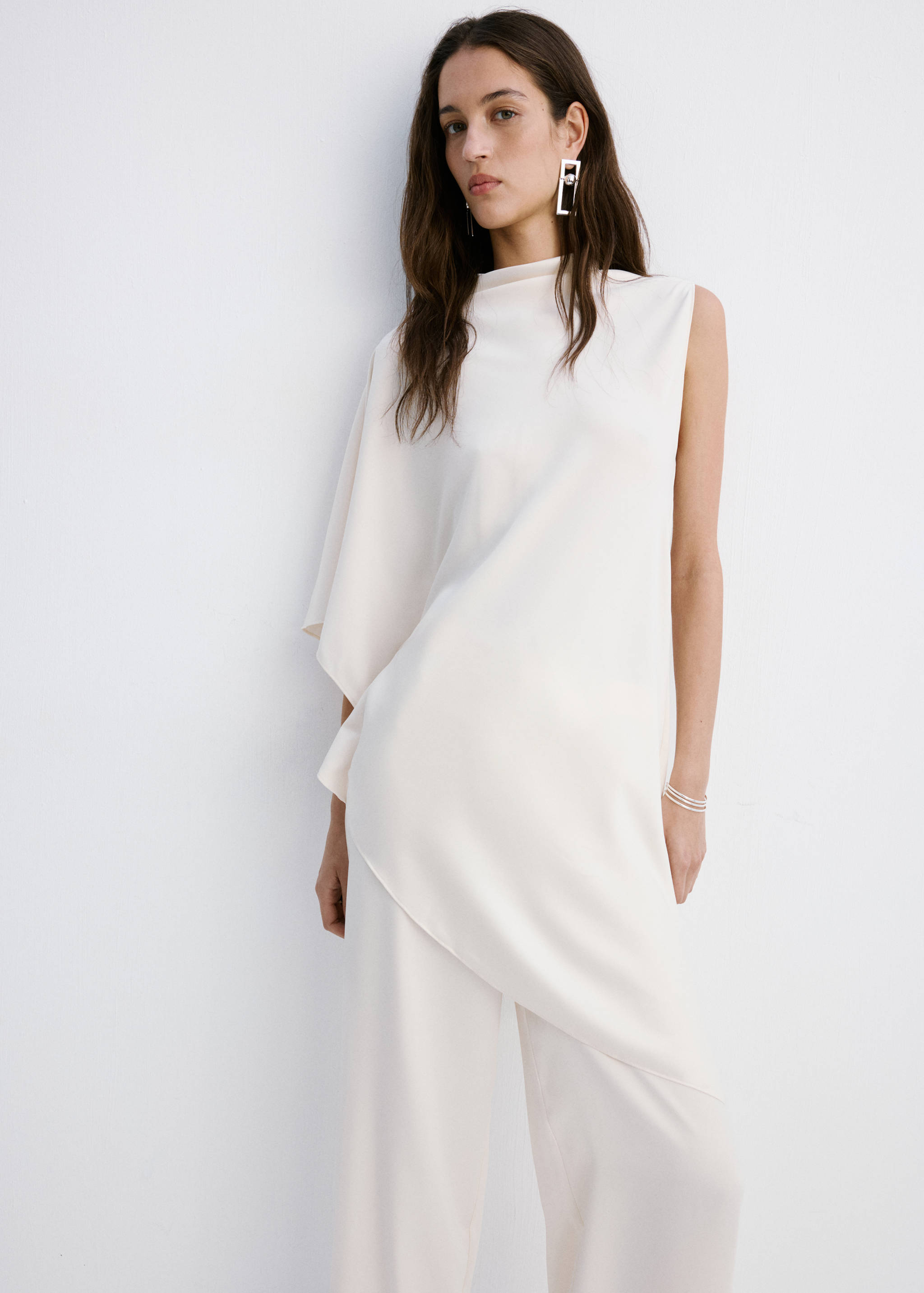 Asymmetric satin blouse - Medium plane