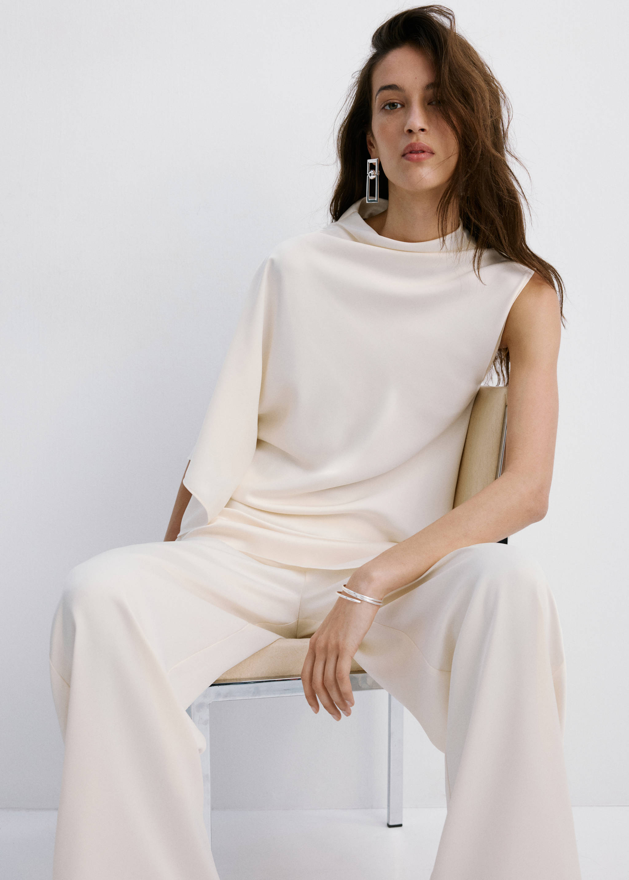 Asymmetric satin blouse - Details of the article 6