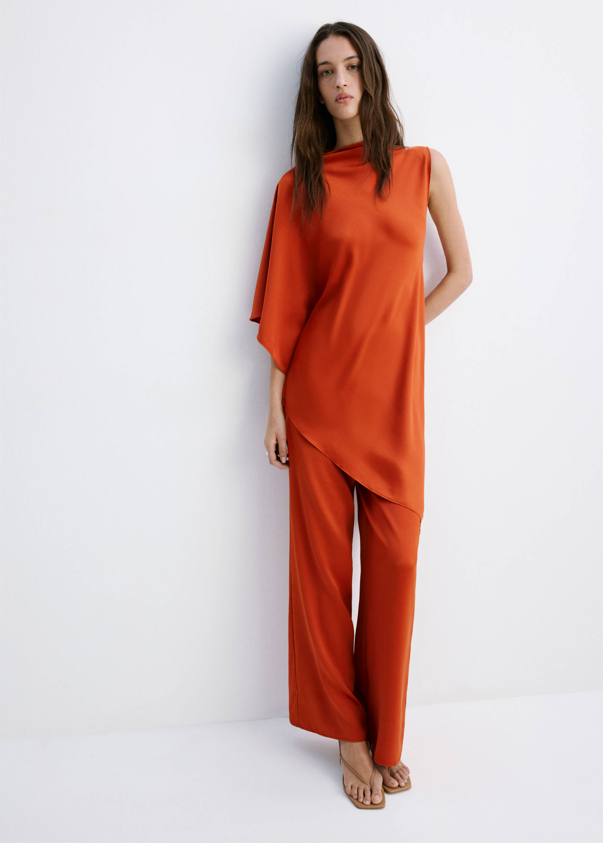 Asymmetric satin blouse - General plane