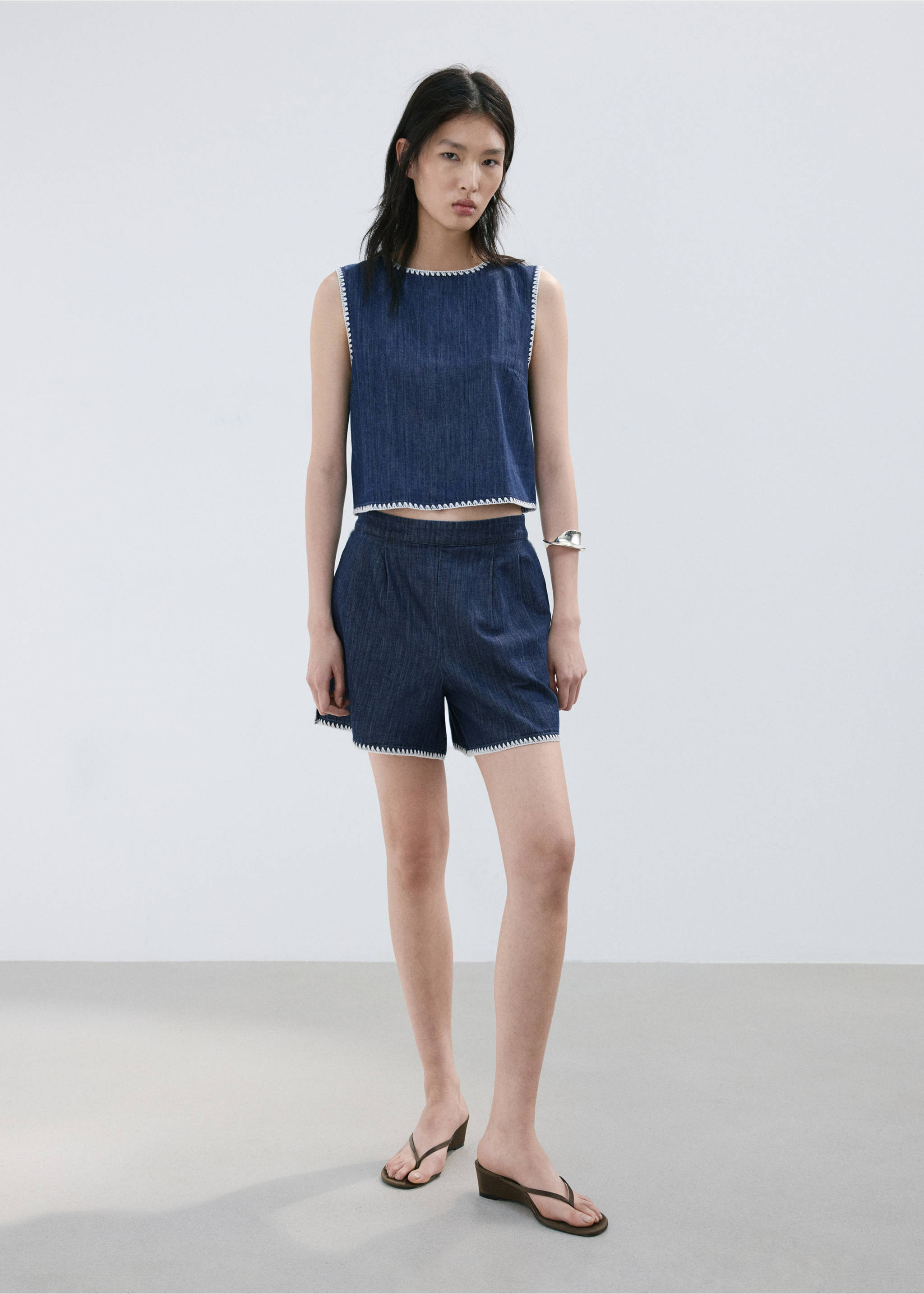 Shorts vaqueros ribetes en contraste - Plano general, Azul. Ref: 27069062-00.