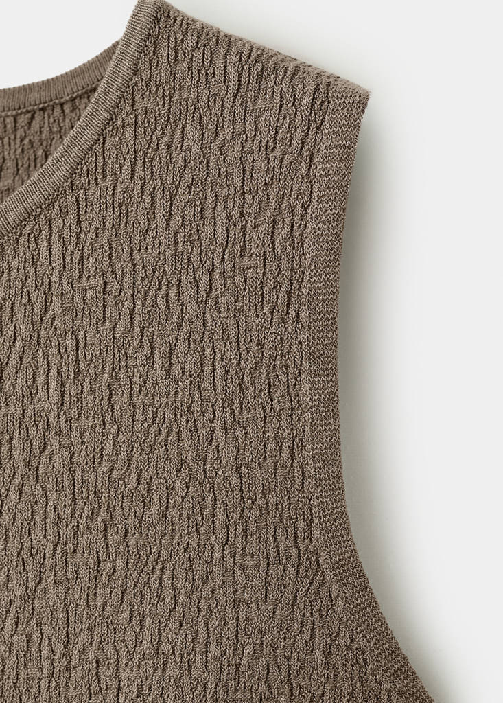 Top with combined texture buttons — Medium Brown