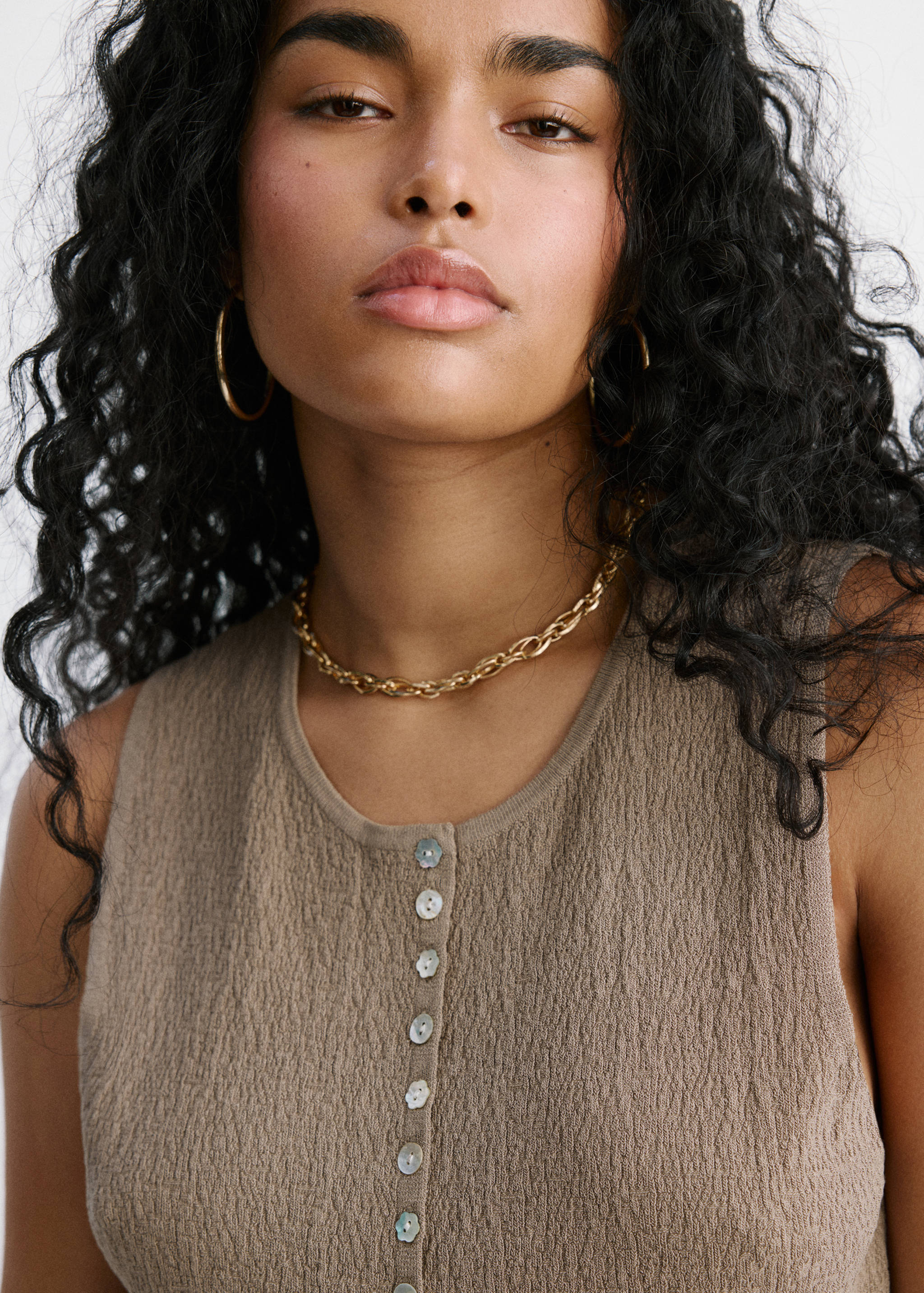 Top shell - Detalle del artículo 4