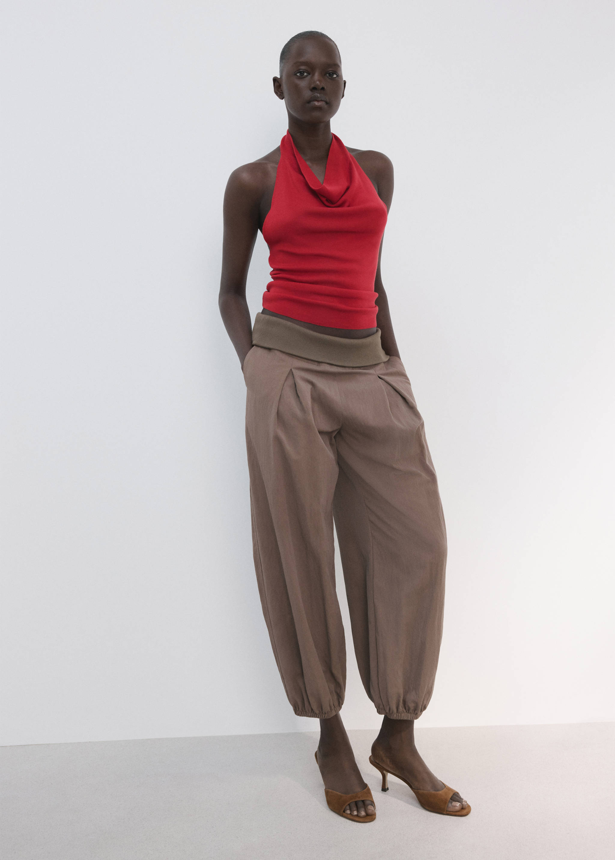 Halter-neck lyocell top - General plane