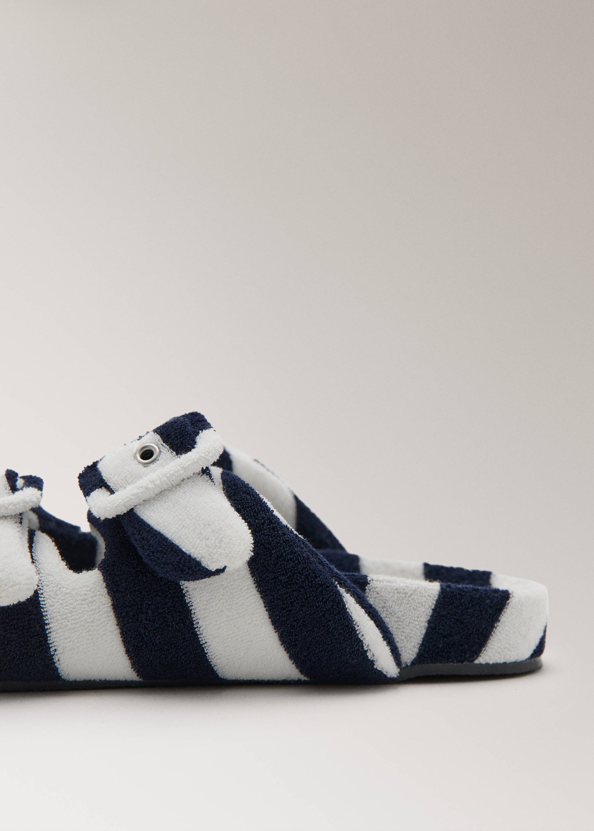 Striped terry towelling slippers - Details of the article 1