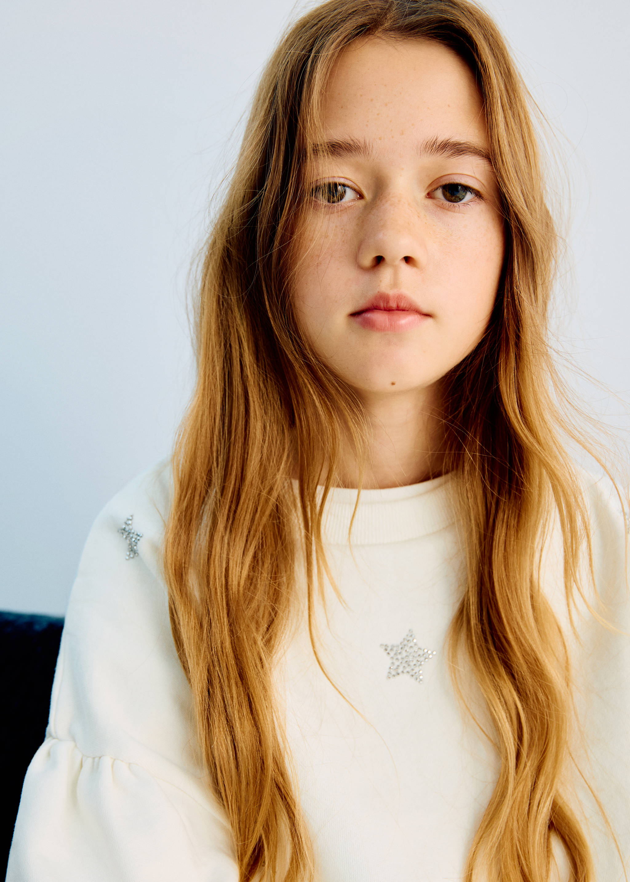 Sweatshirt with rhinestone stars - Details of the article 1