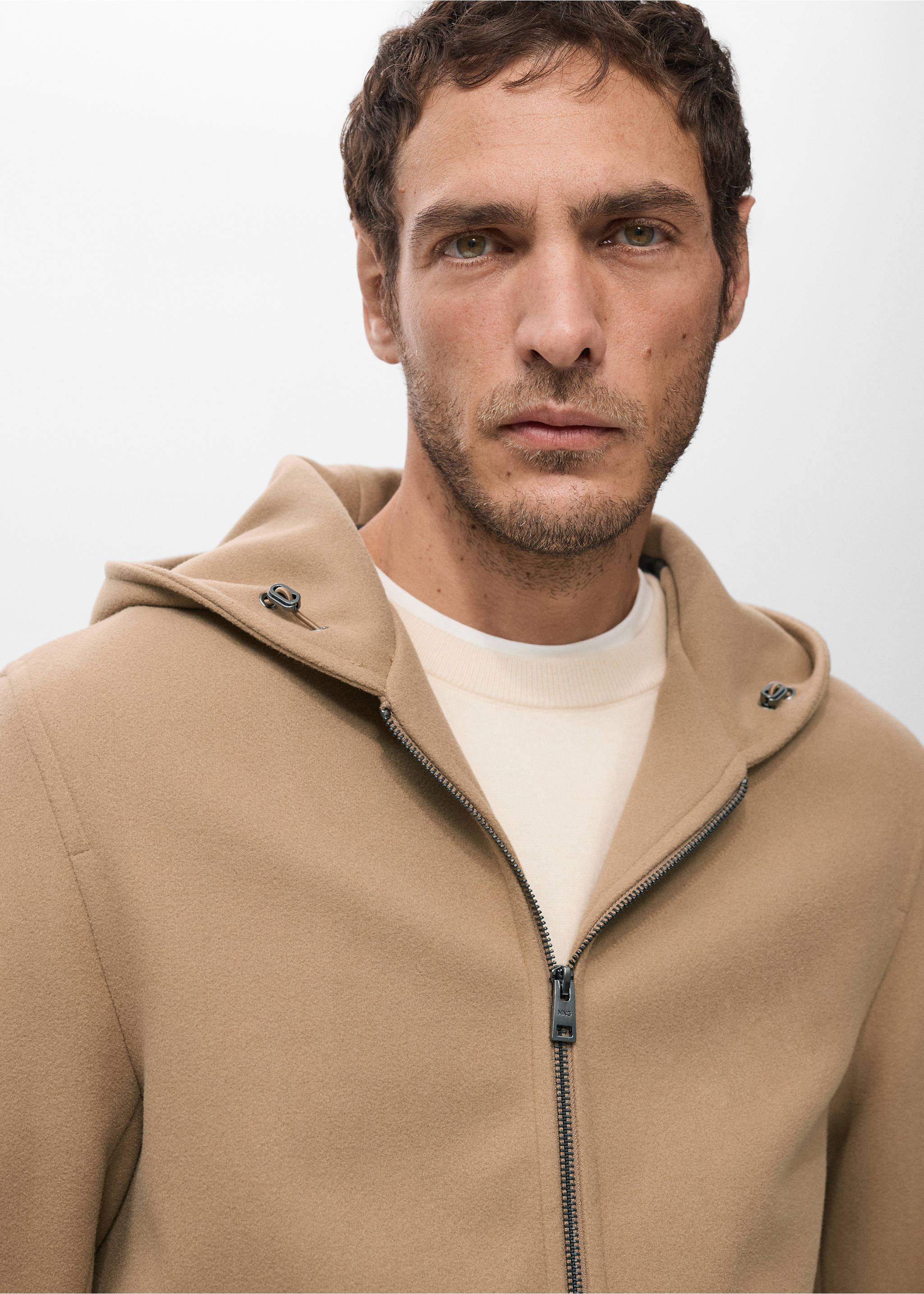 Cloth jacket with hood - Details of the article 1, Medium Brown. Ref: 27071175-00.