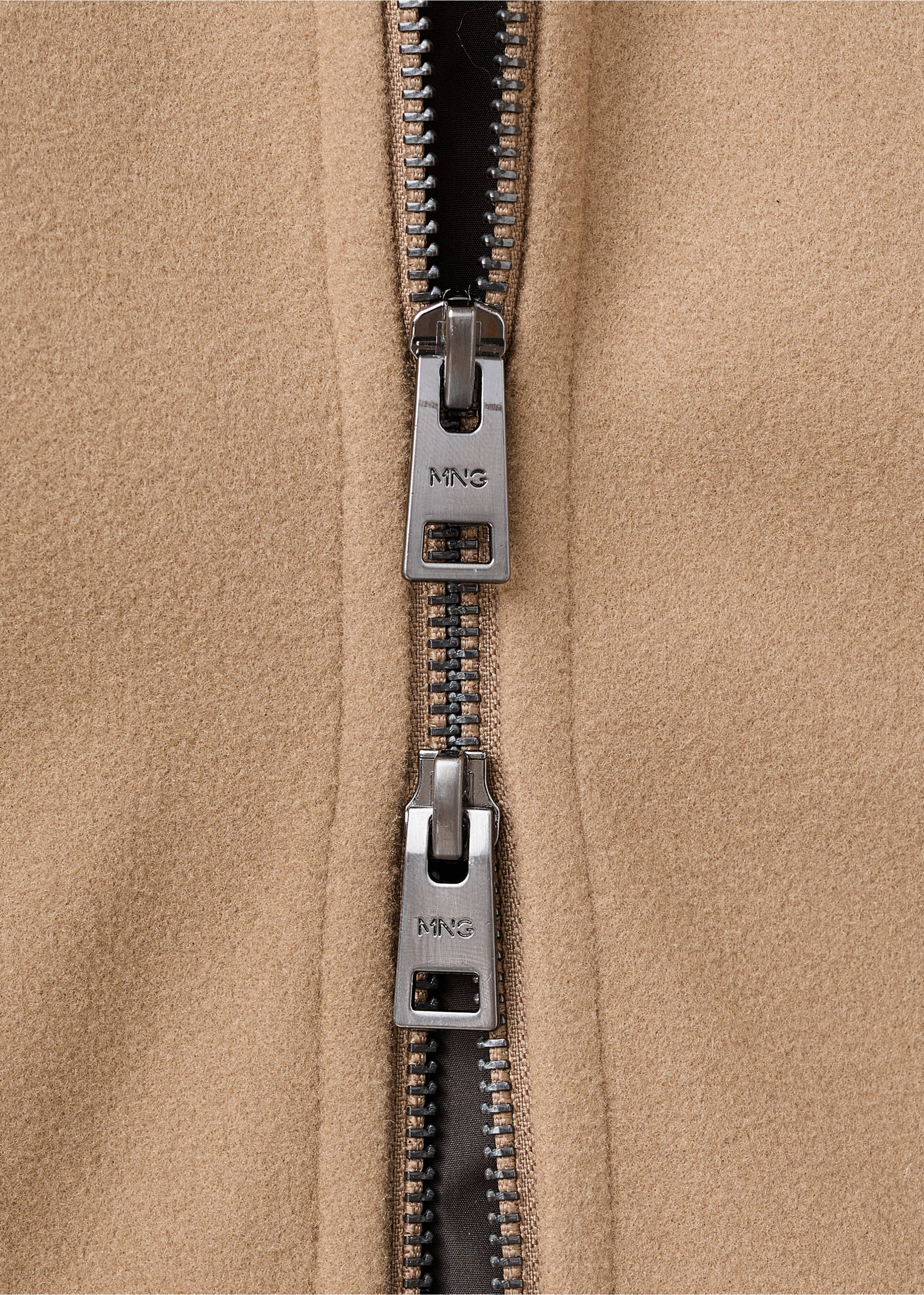 Cloth jacket with hood - Details of the article 8, Medium Brown. Ref: 27071175-00.