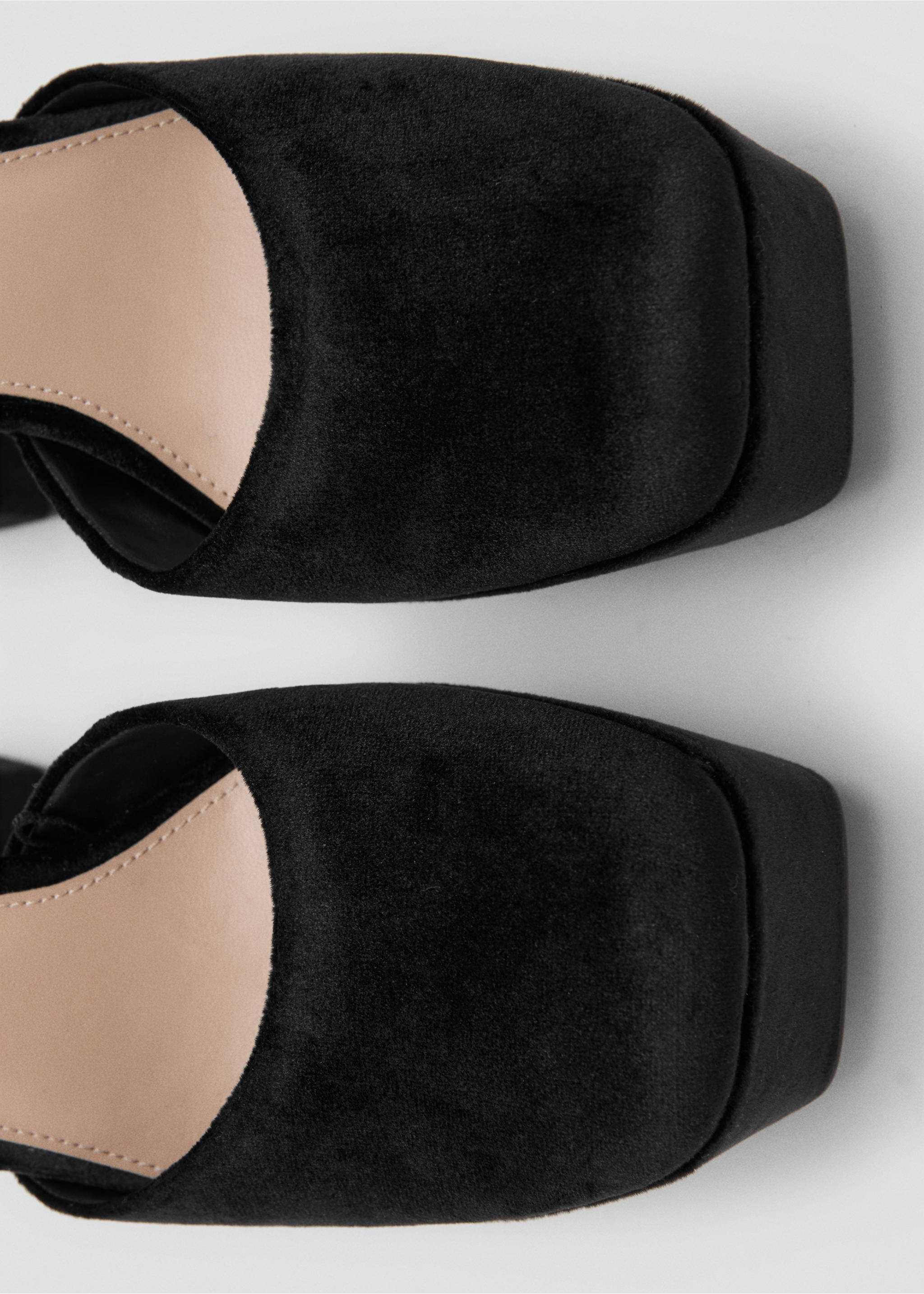 Sandàlies taló vellut - Detall de l'article 3, Negre. Ref: 27071178-00.