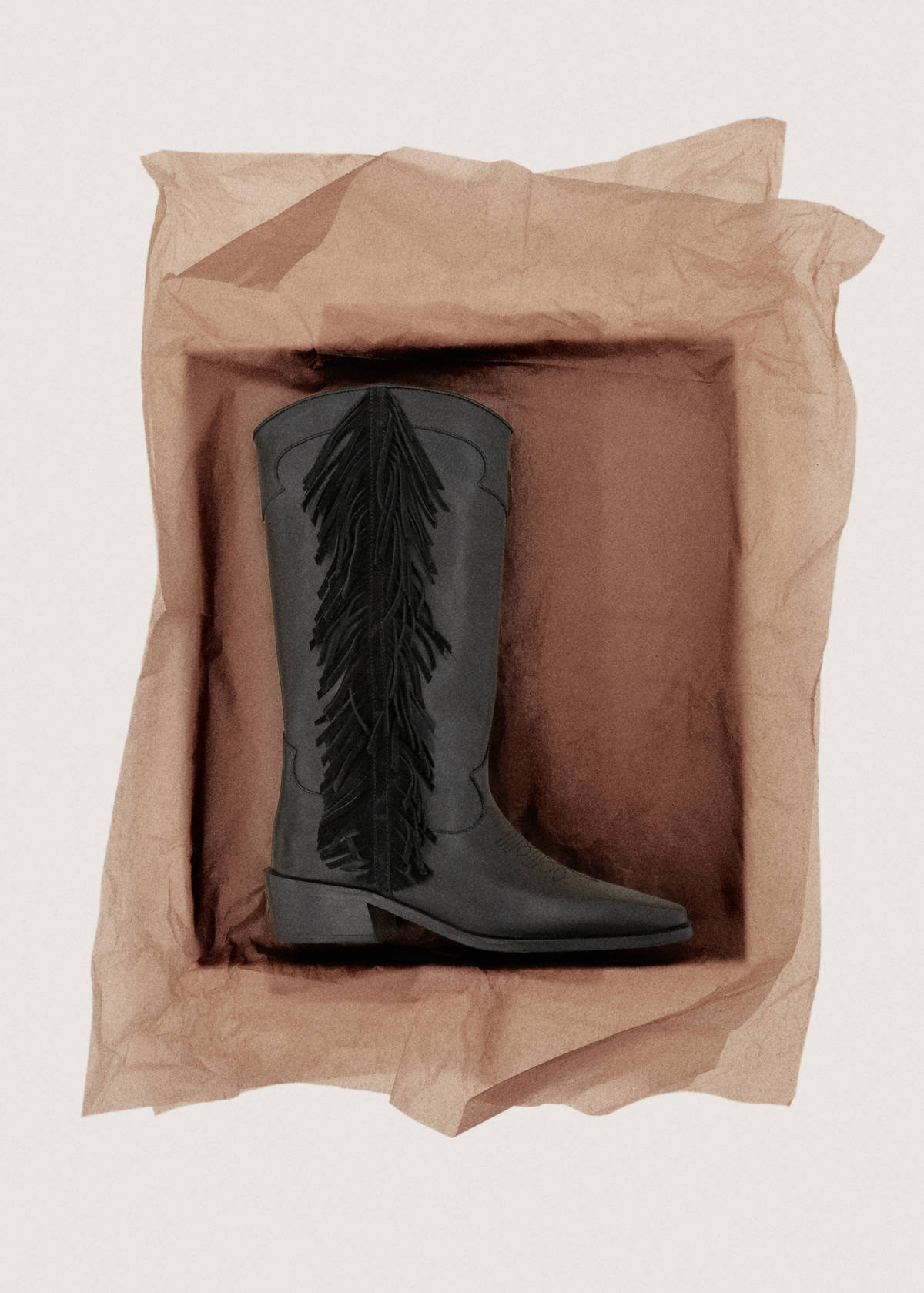 Tall leather boots with tassels — Black