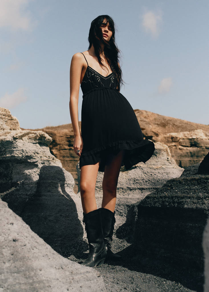 Tall leather boots with tassels — Black