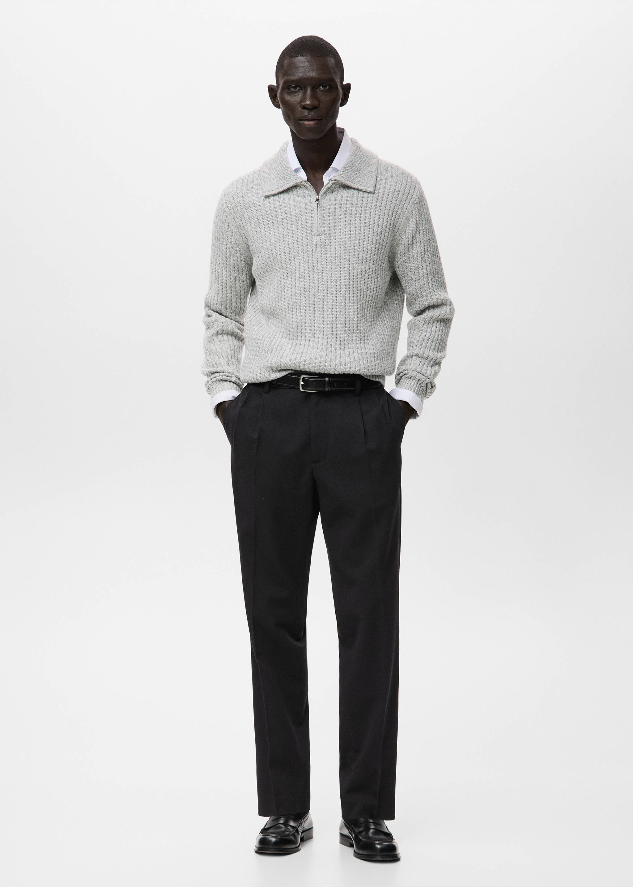 Regular-fit pleated trousers - General plane, Black. Ref: 27071184-00.